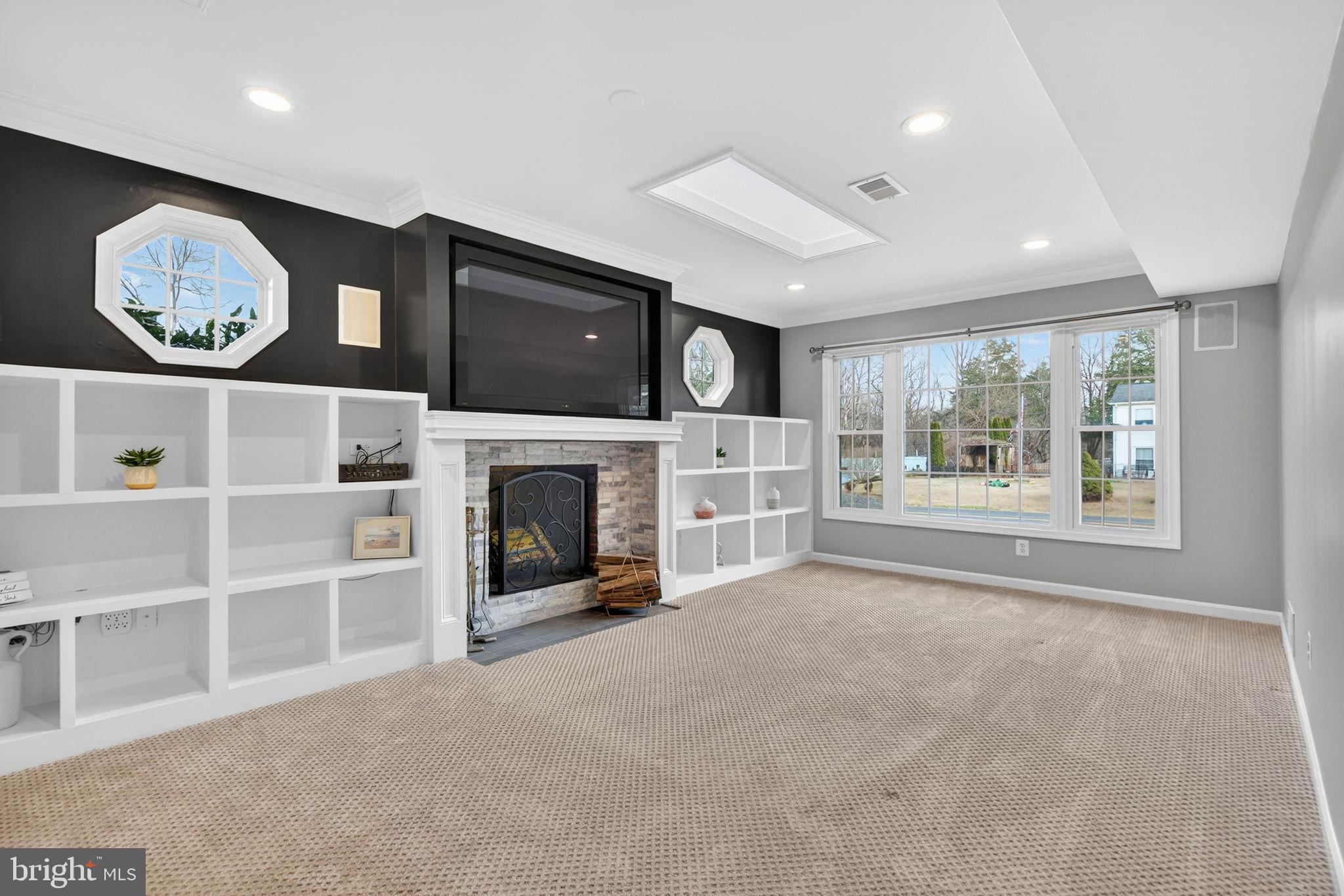 WARR LAKES - Residential