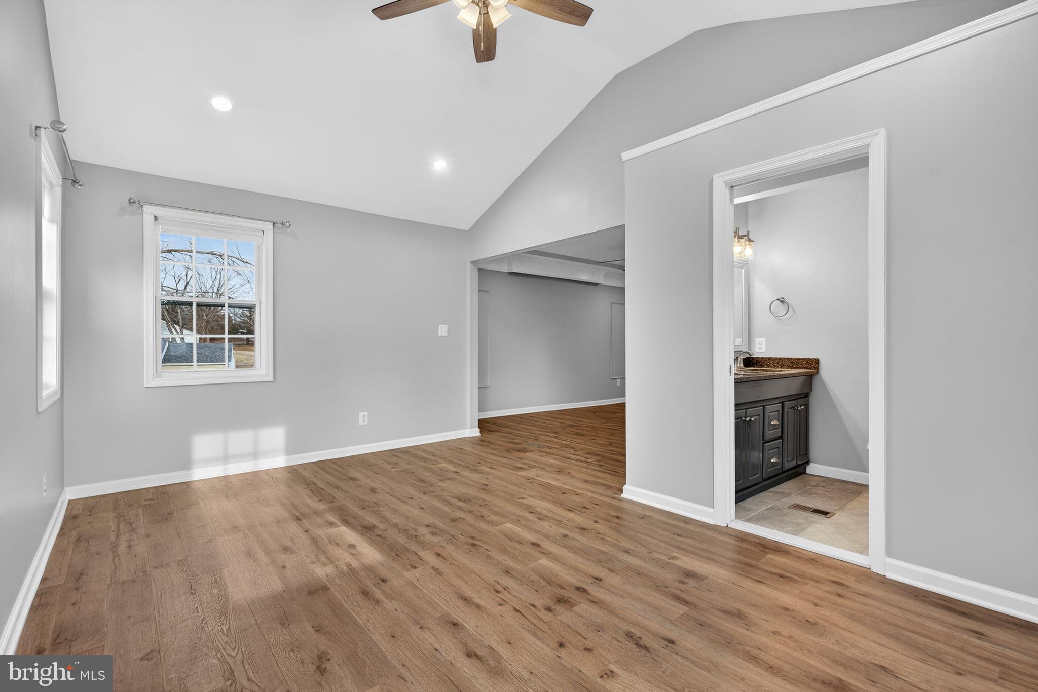 WARR LAKES - Residential