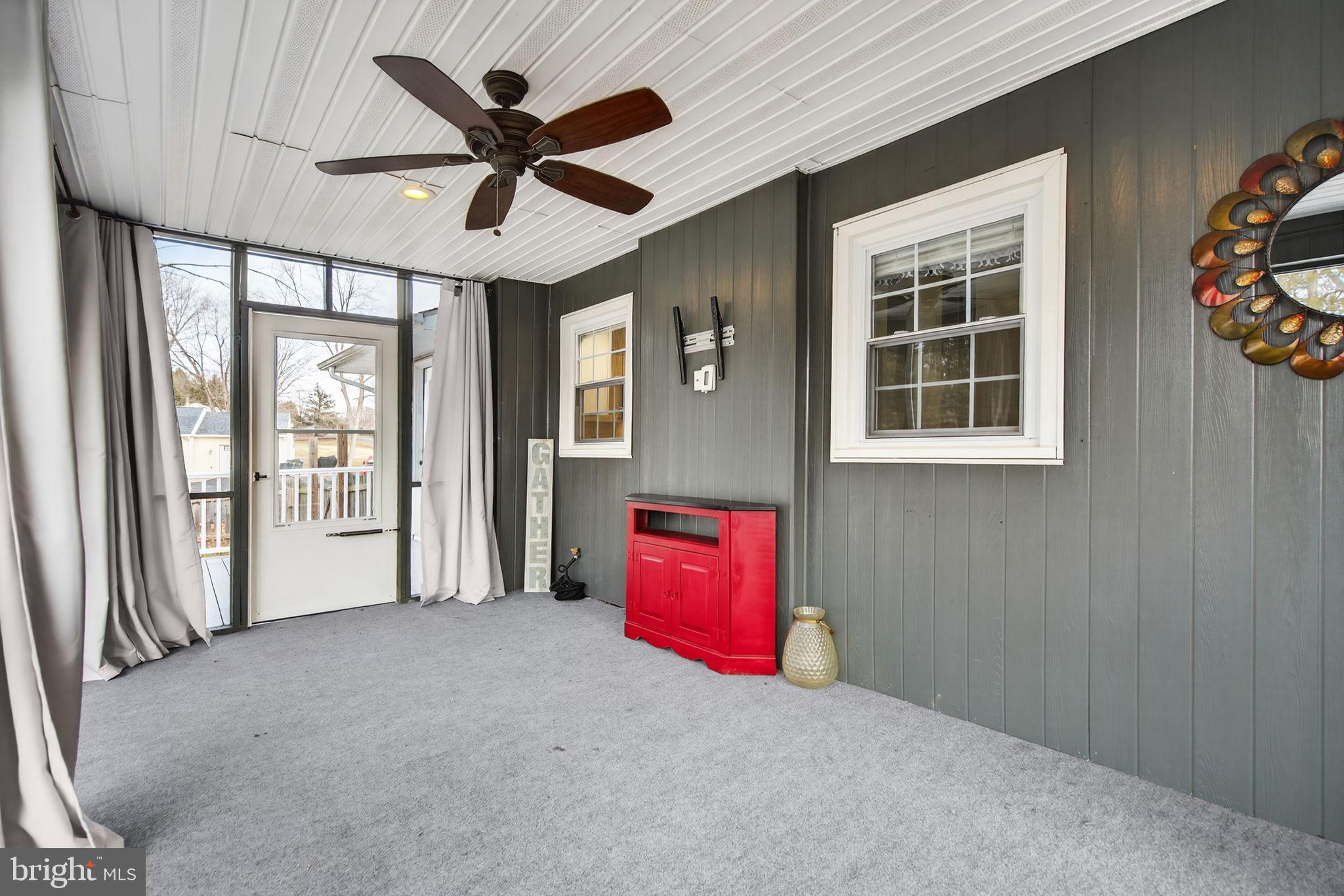 WARR LAKES - Residential