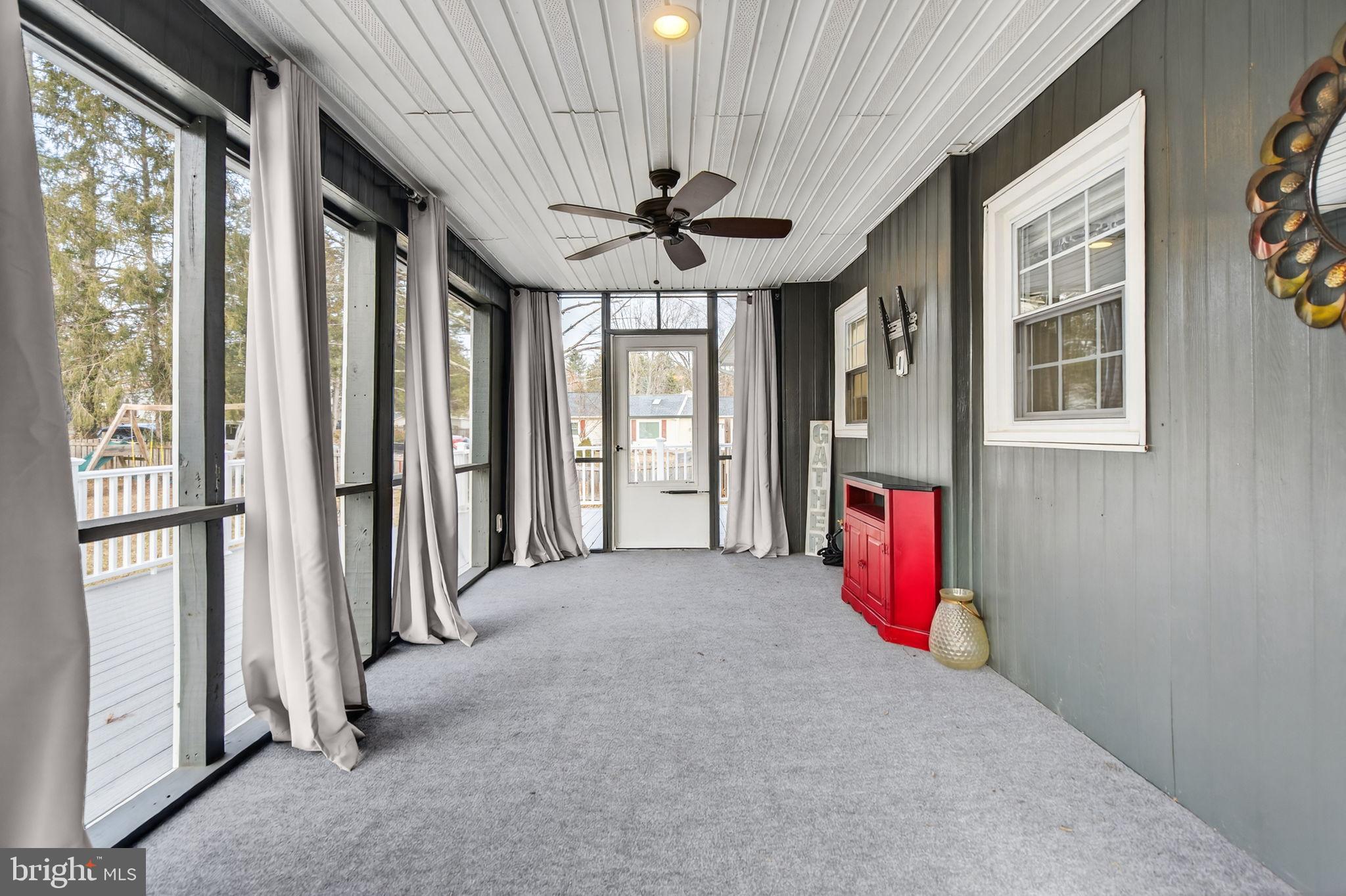 WARR LAKES - Residential