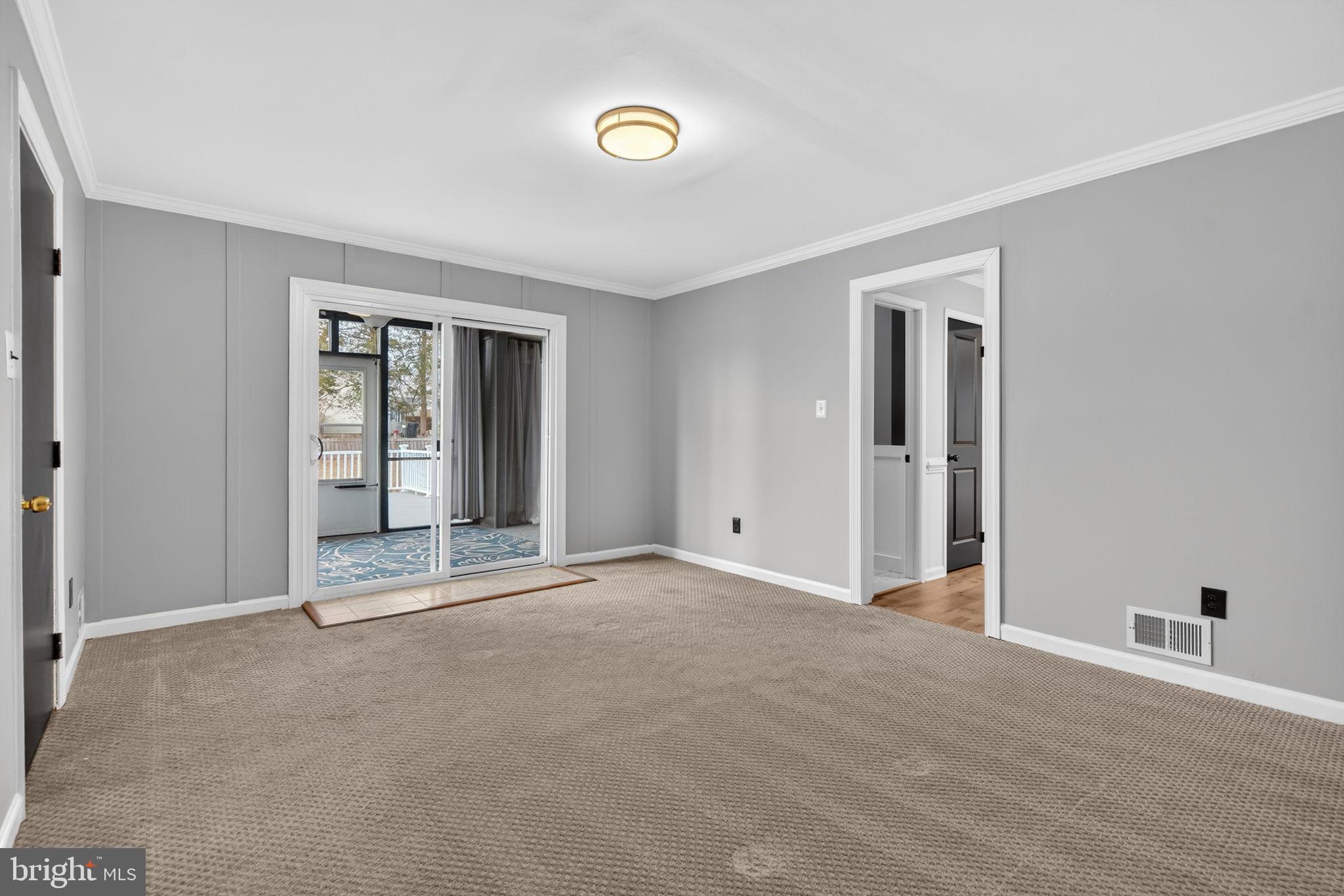 WARR LAKES - Residential