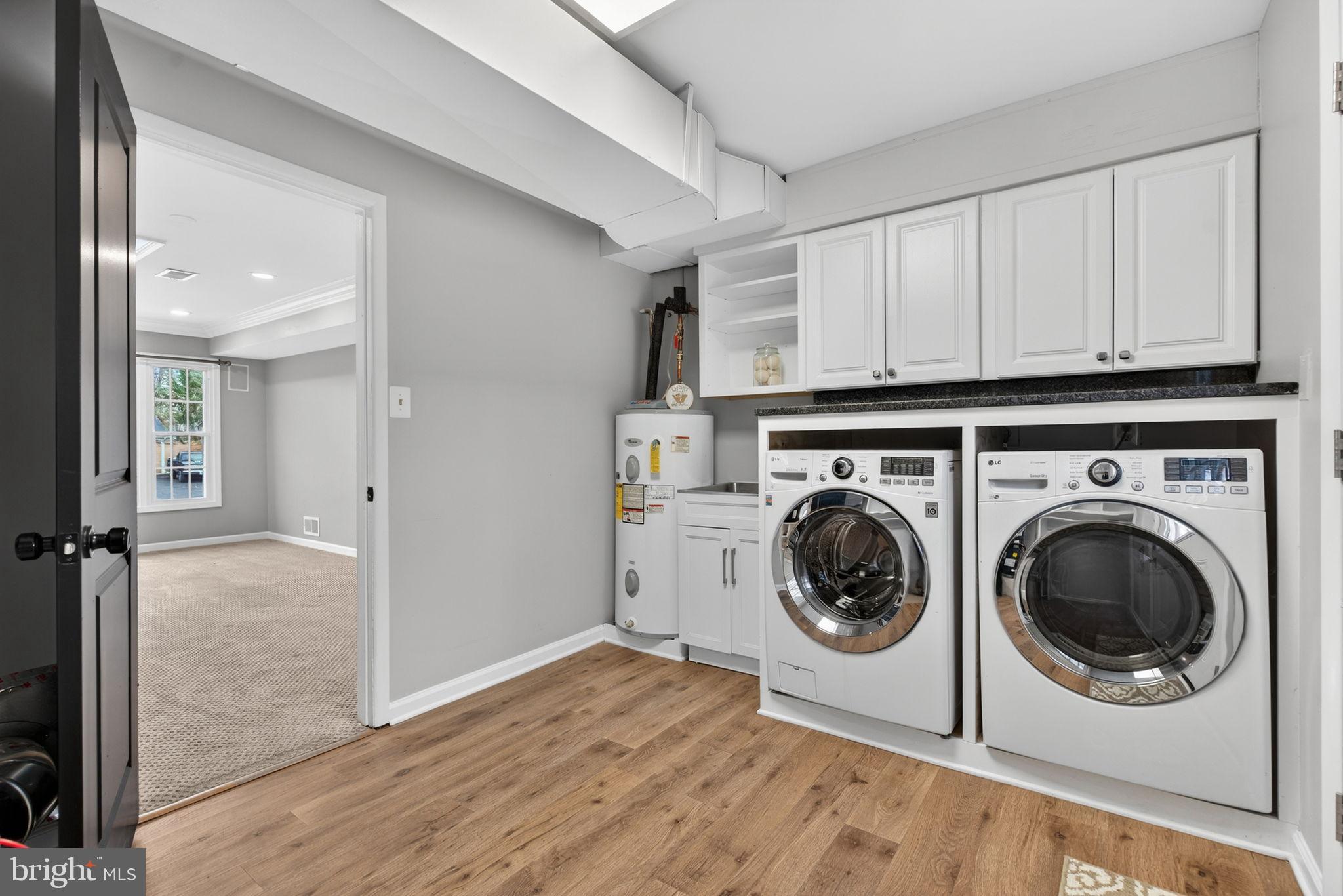 WARR LAKES - Residential