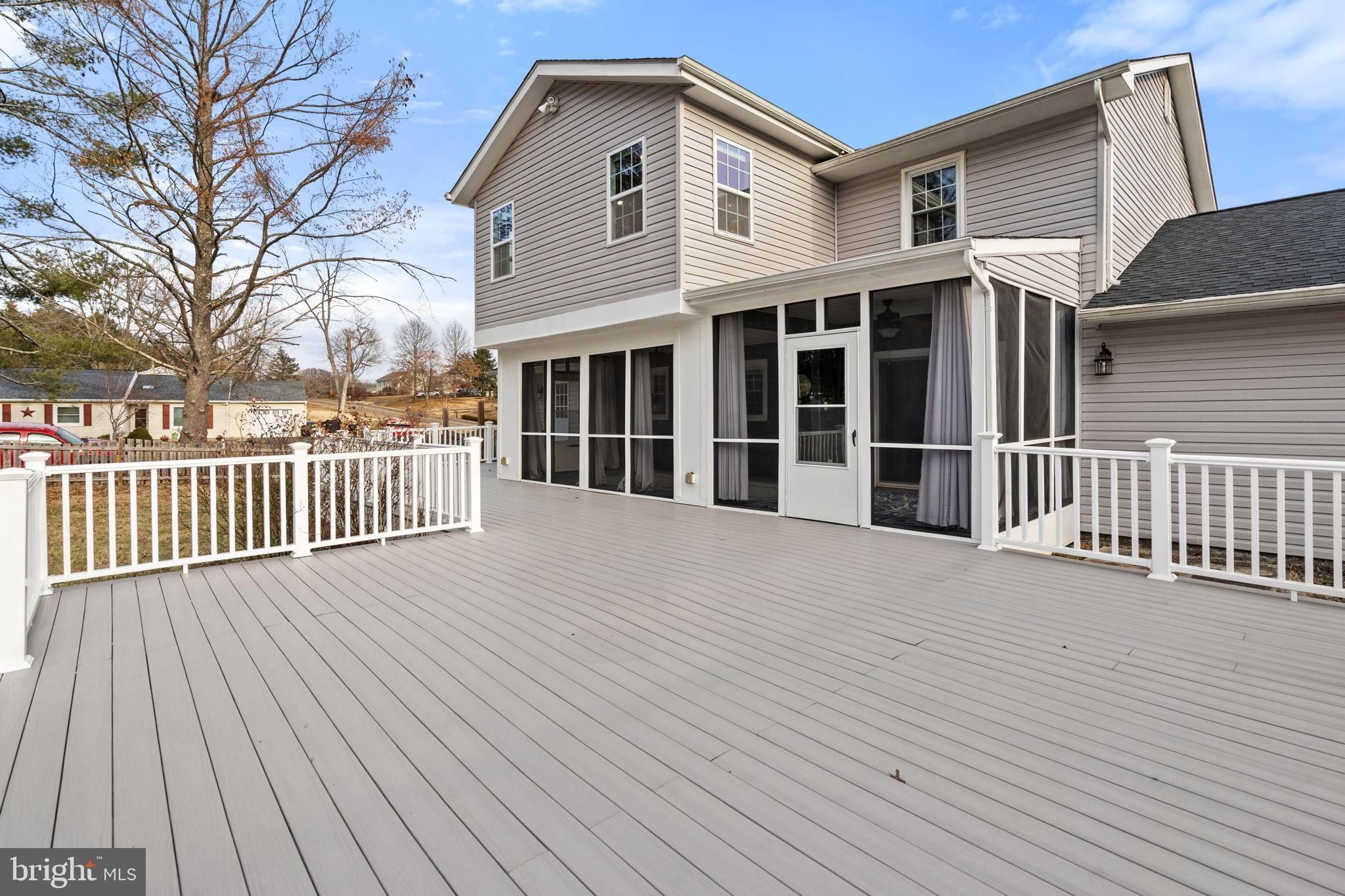 WARR LAKES - Residential