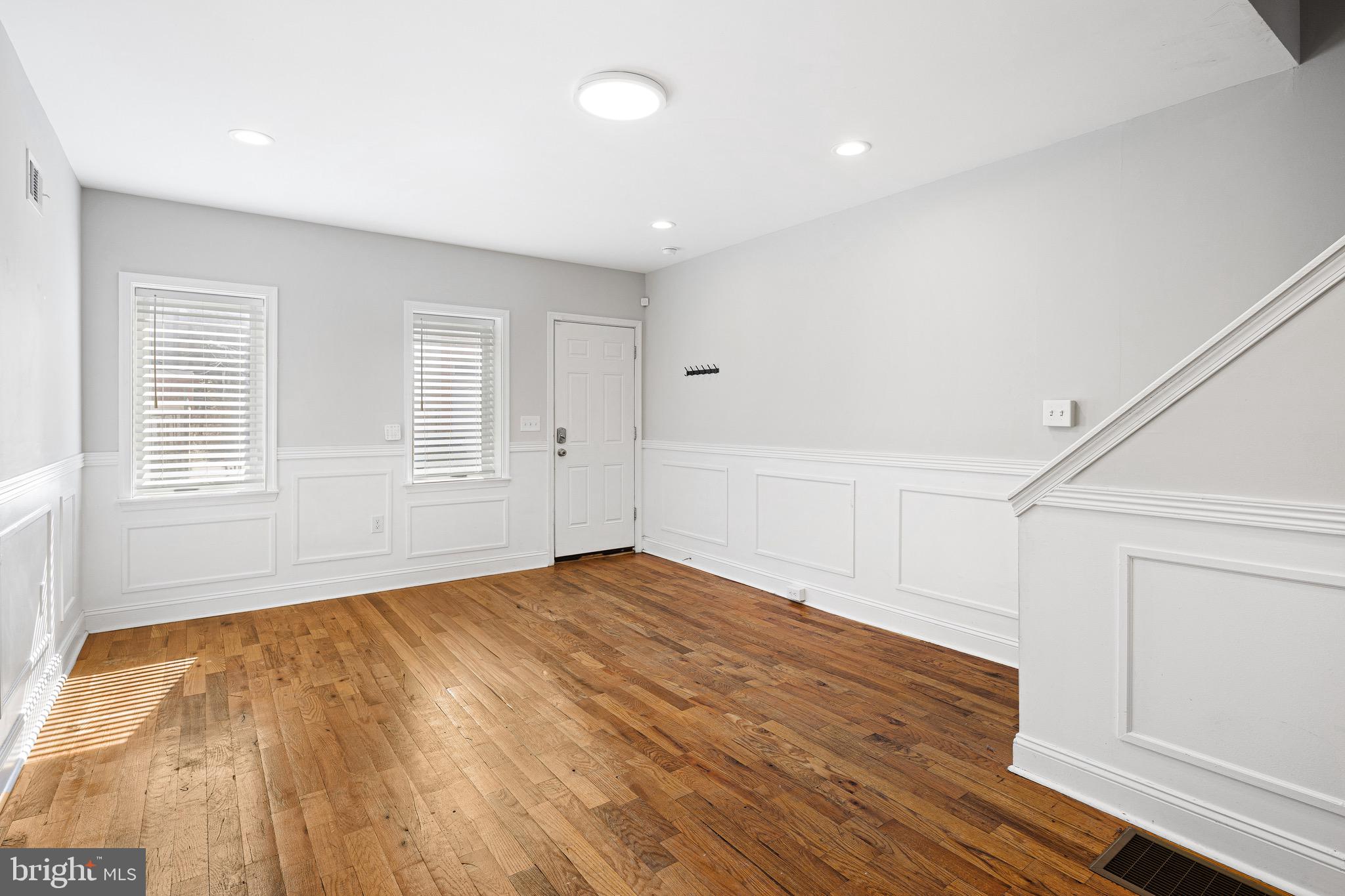 1609 W STILES STREET