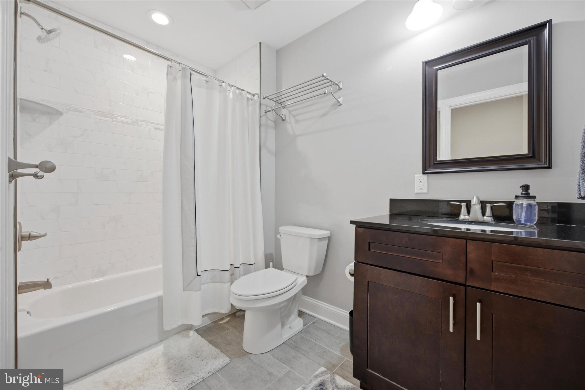 POINT BREEZE - Residential