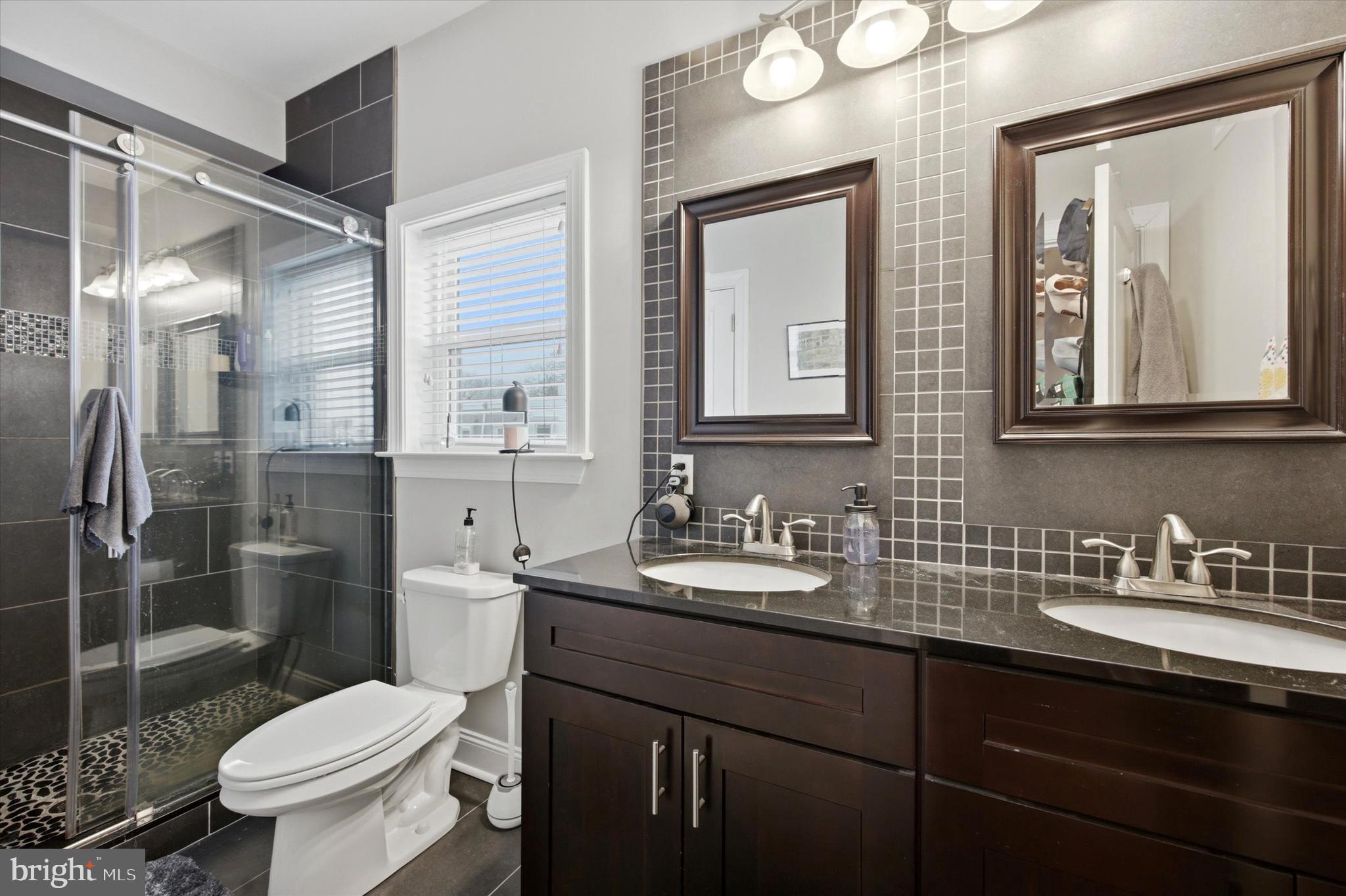 POINT BREEZE - Residential