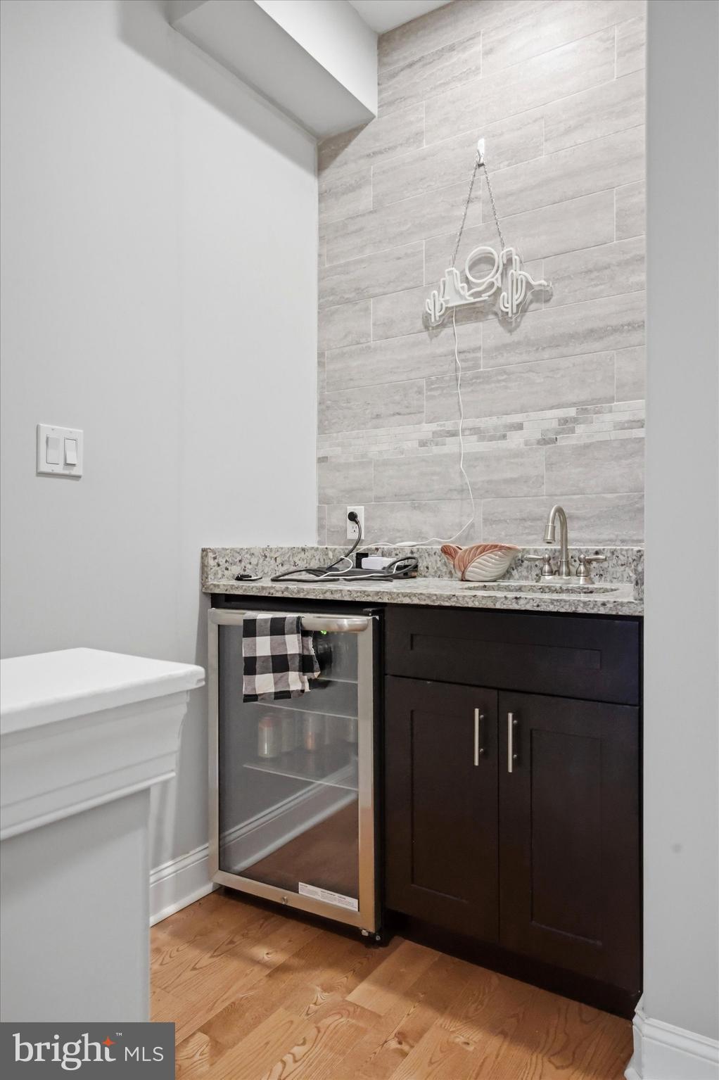 POINT BREEZE - Residential