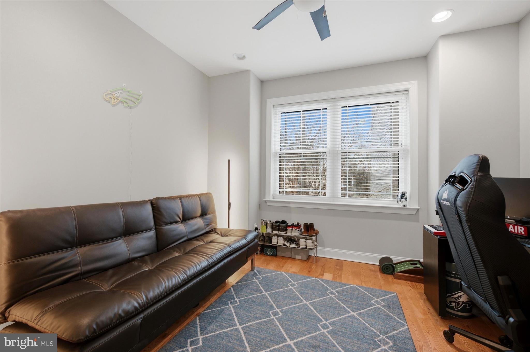 POINT BREEZE - Residential