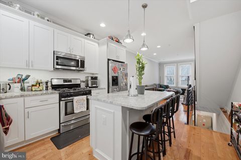 Townhouse For Sale - 2309 Gerritt Street<br/> PHILADELPHIA, PA 19146