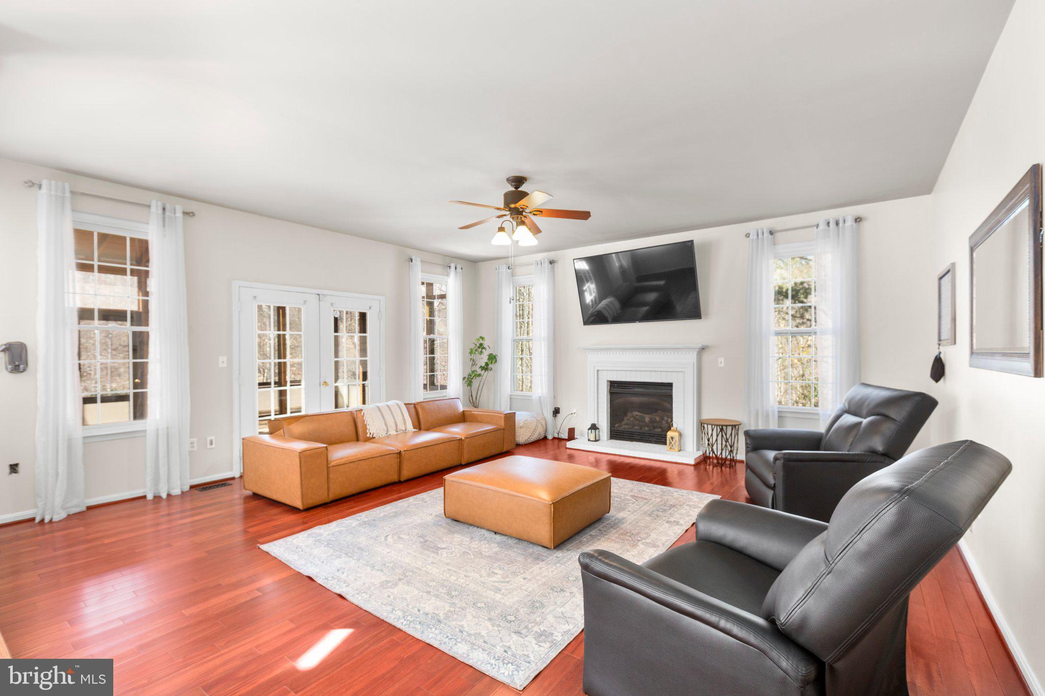 HAMPTON OAKS - Residential