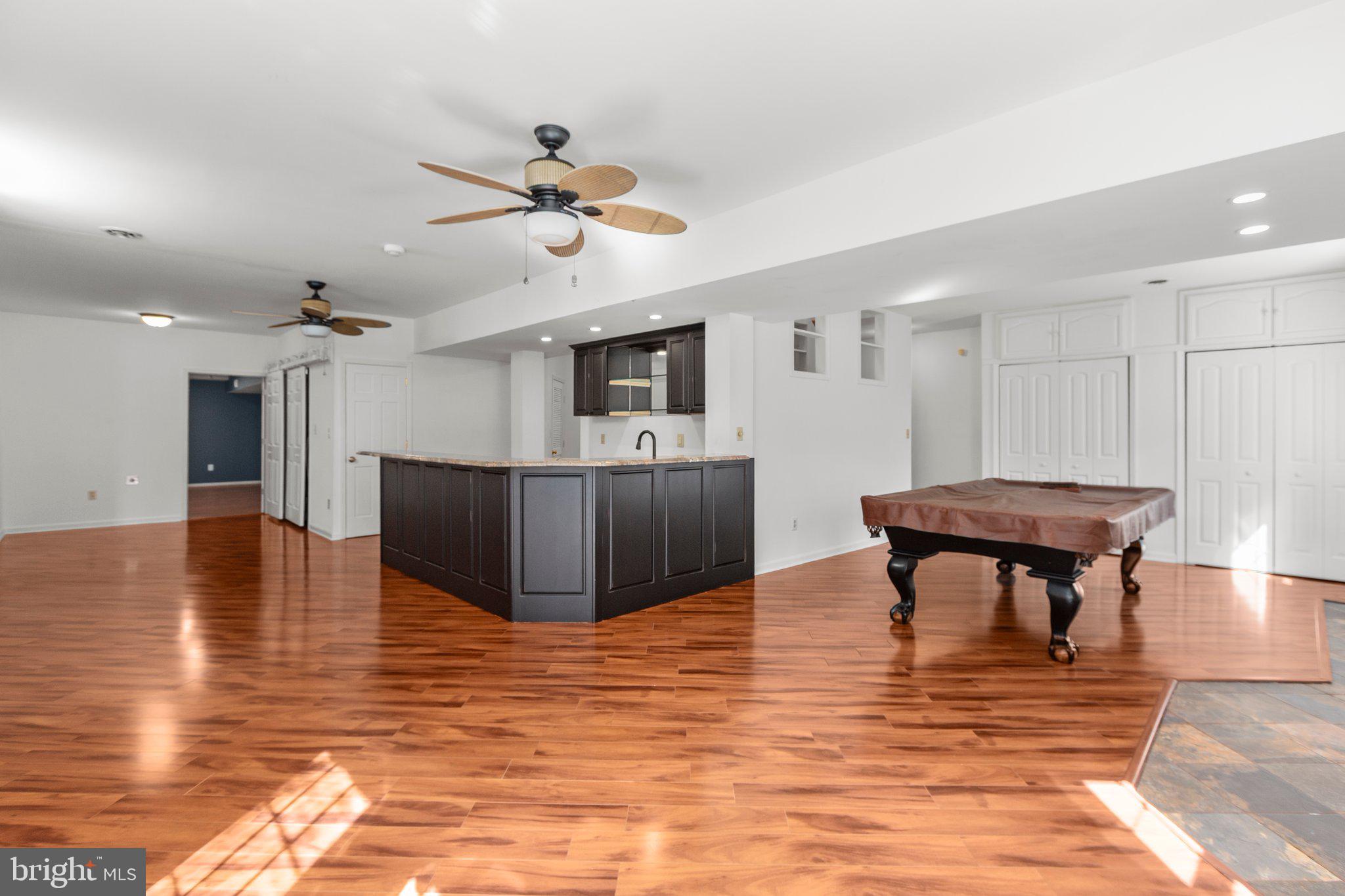 HAMPTON OAKS - Residential