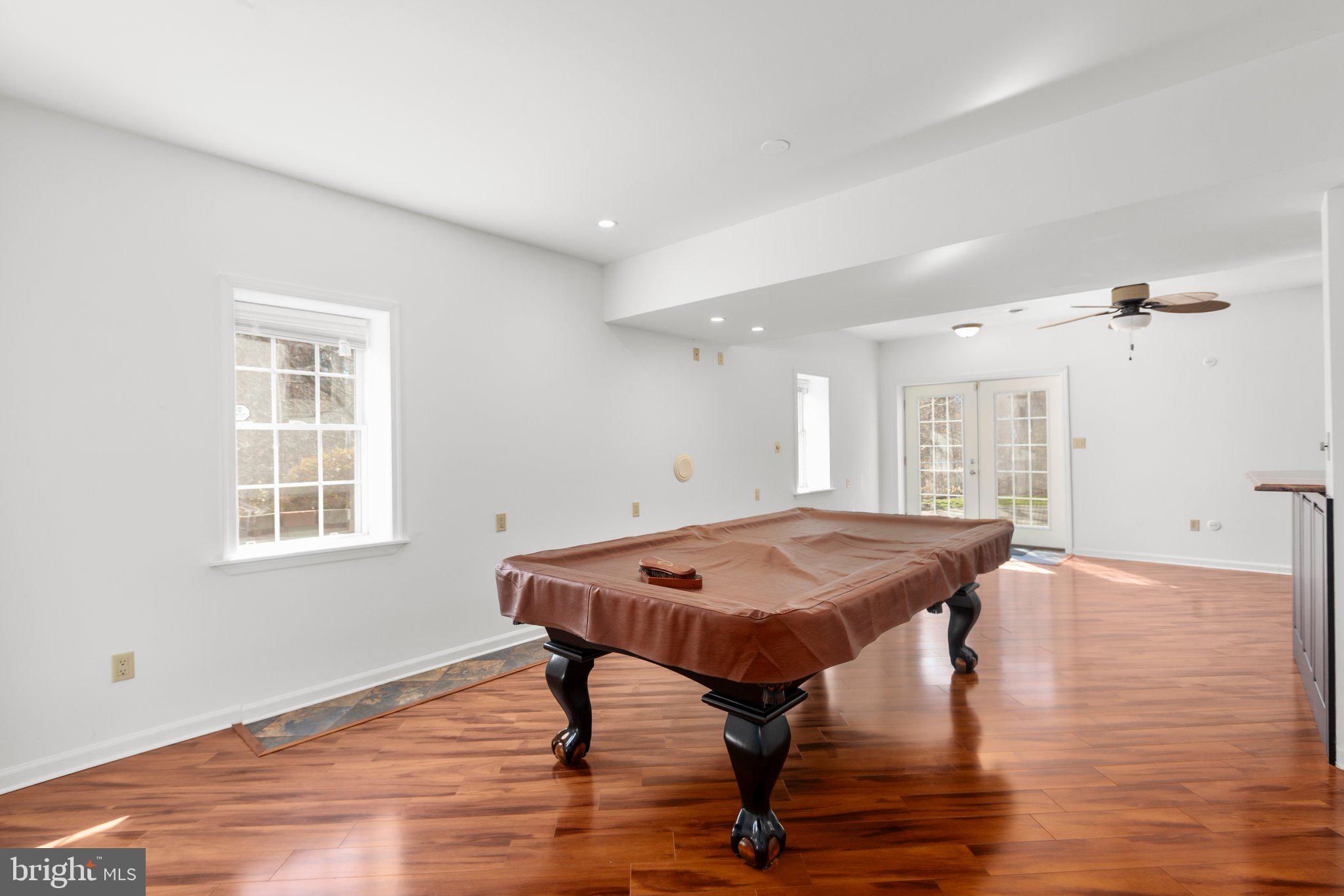 HAMPTON OAKS - Residential