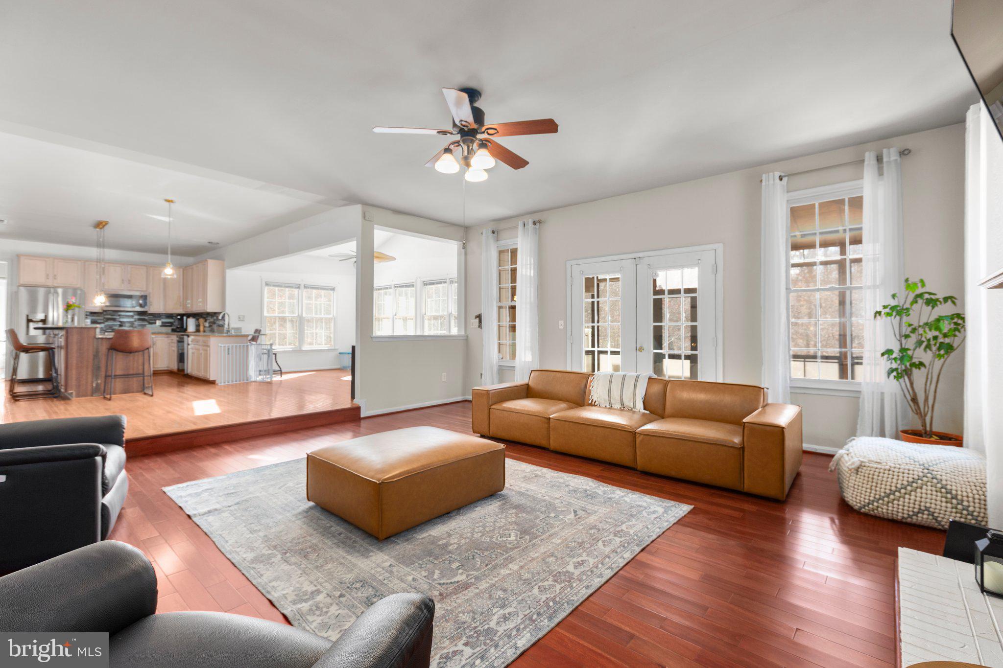 HAMPTON OAKS - Residential