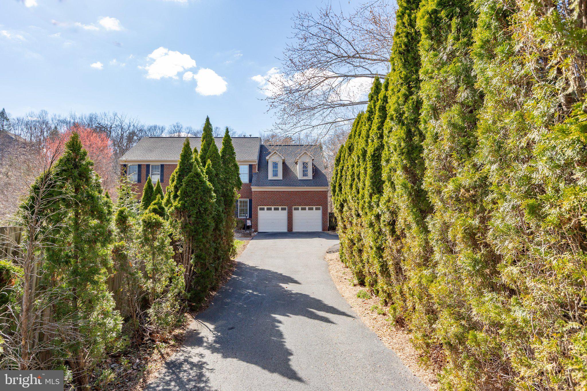 HAMPTON OAKS - Residential