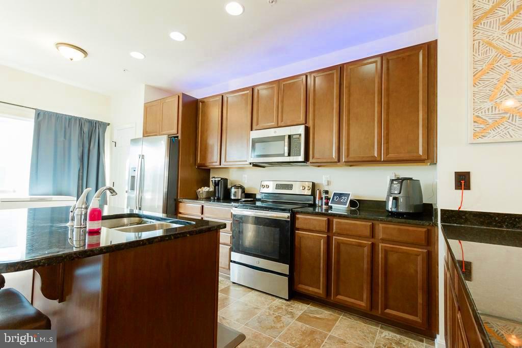 ELIZABETH HILLS - Residential