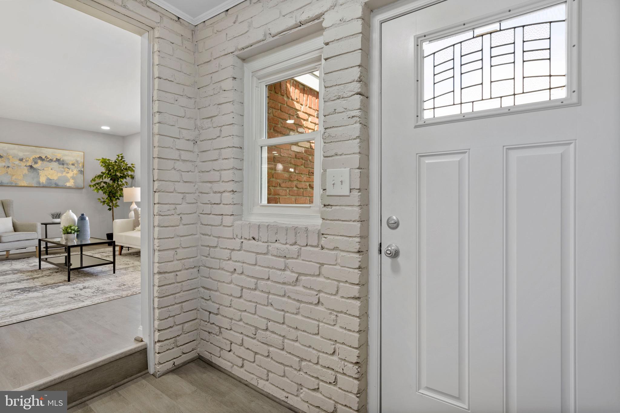 GOLDEN BEACH - Residential