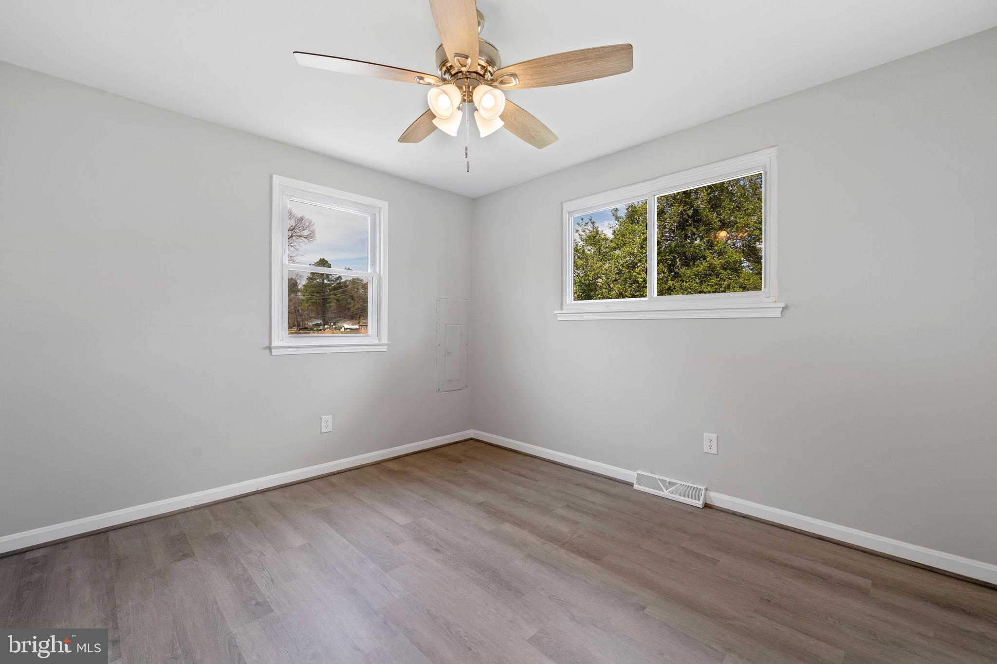 GOLDEN BEACH - Residential