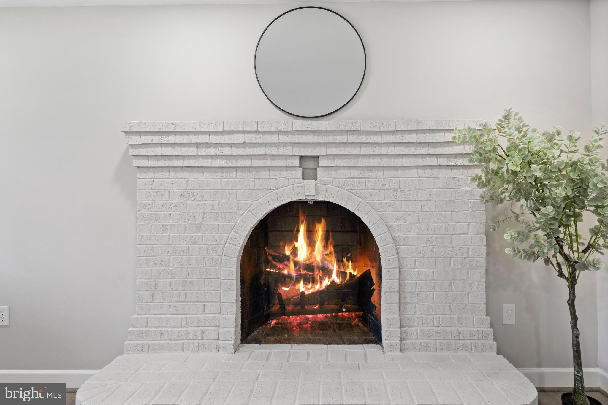 GOLDEN BEACH - Residential