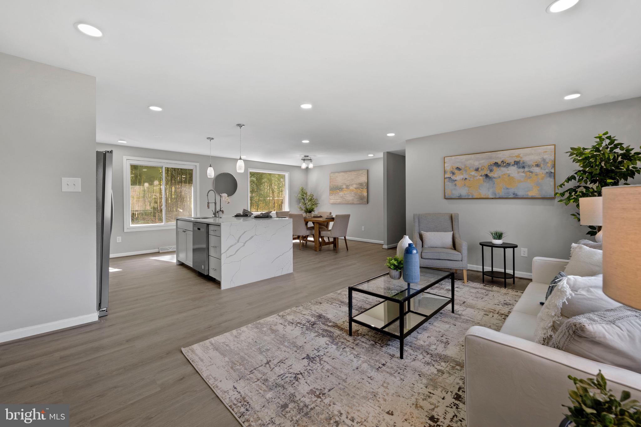 GOLDEN BEACH - Residential