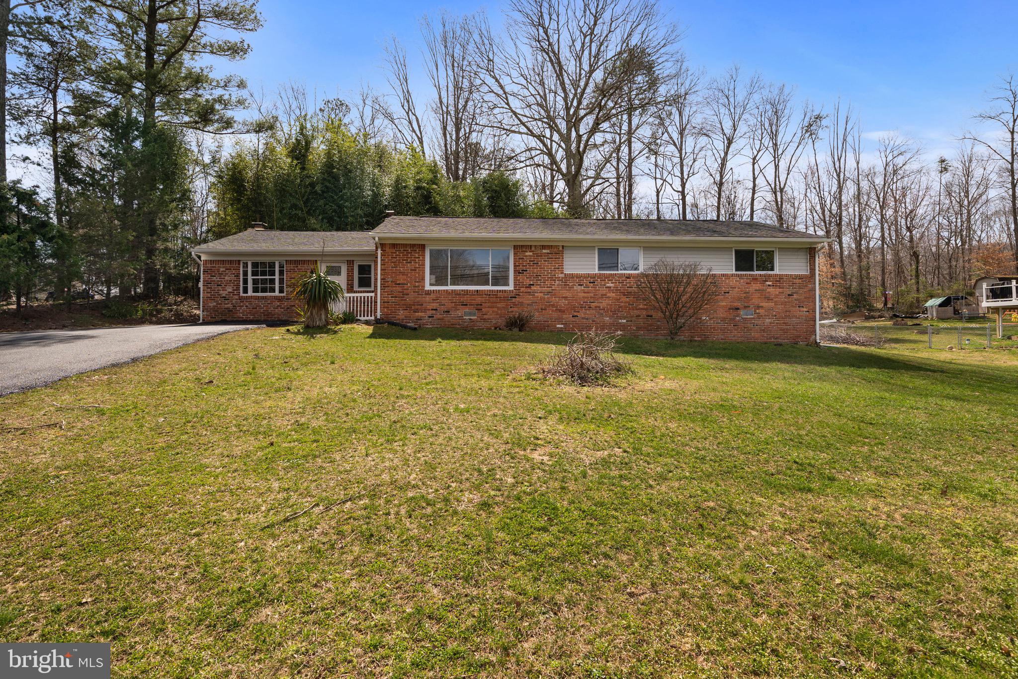 GOLDEN BEACH - Residential