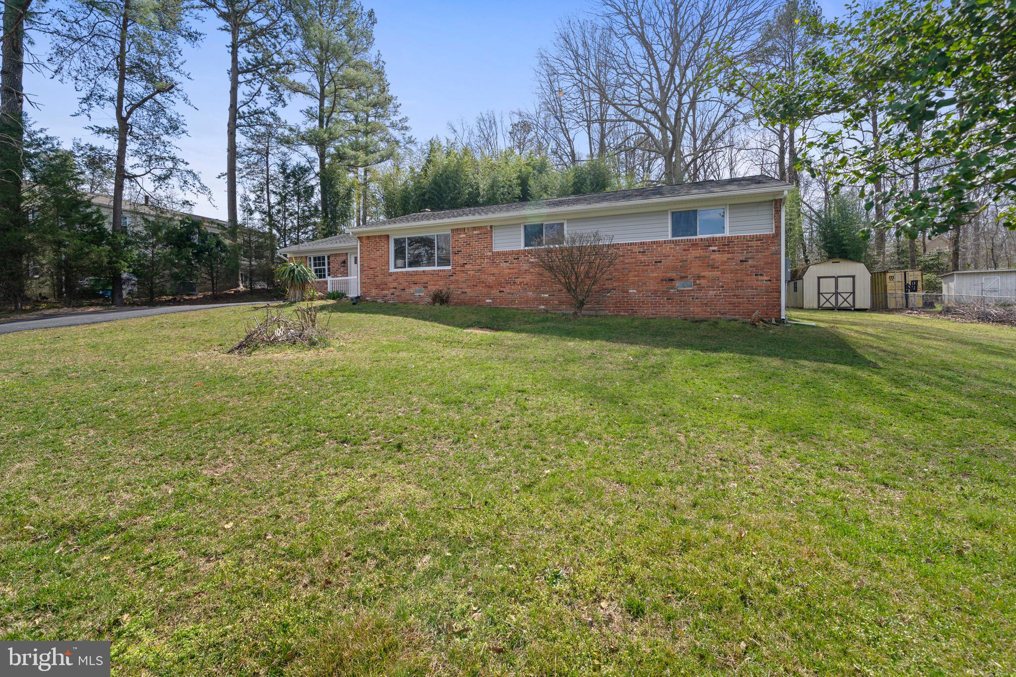 GOLDEN BEACH - Residential