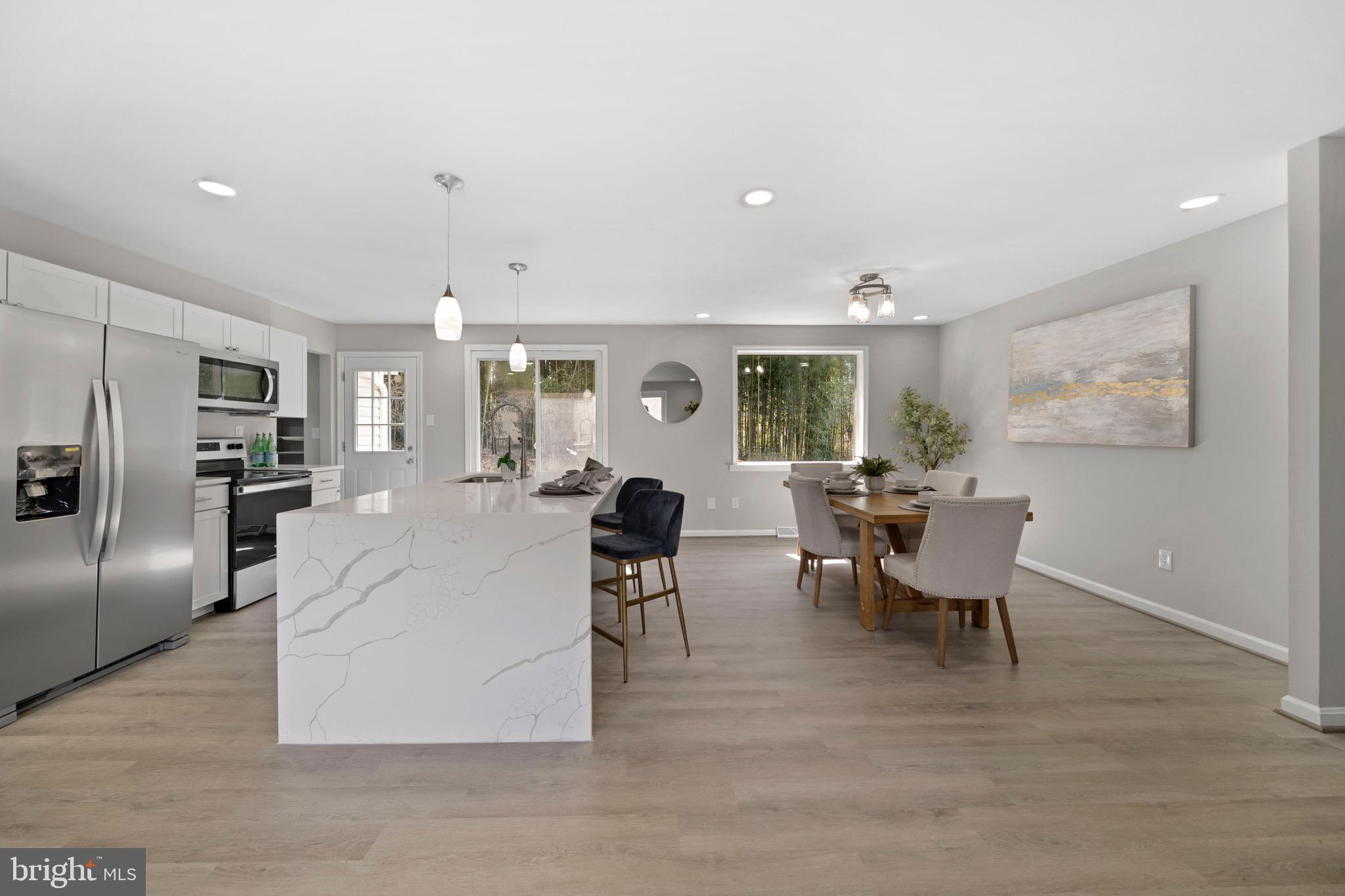 GOLDEN BEACH - Residential