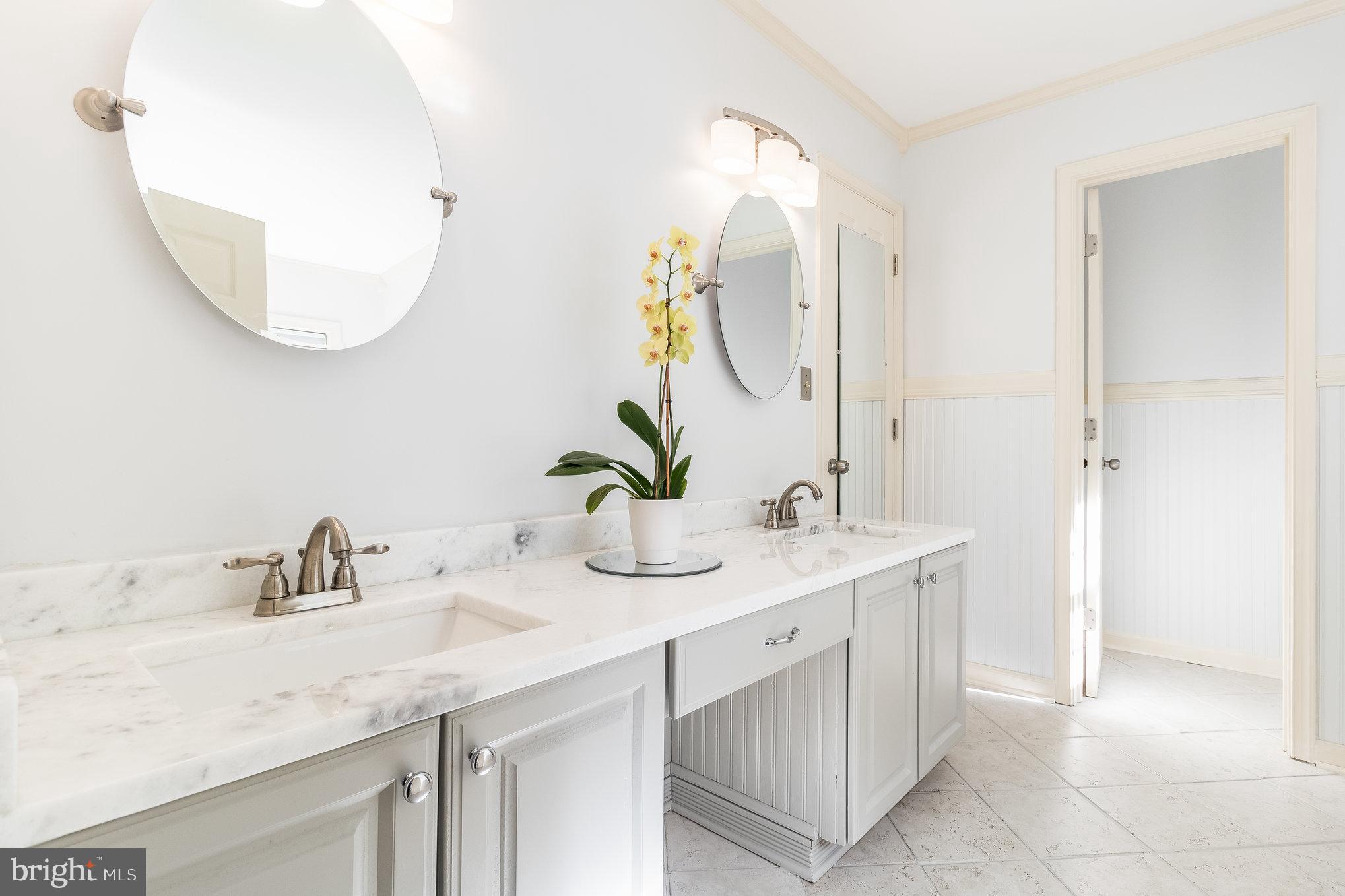 RIDGE POINTE - Residential