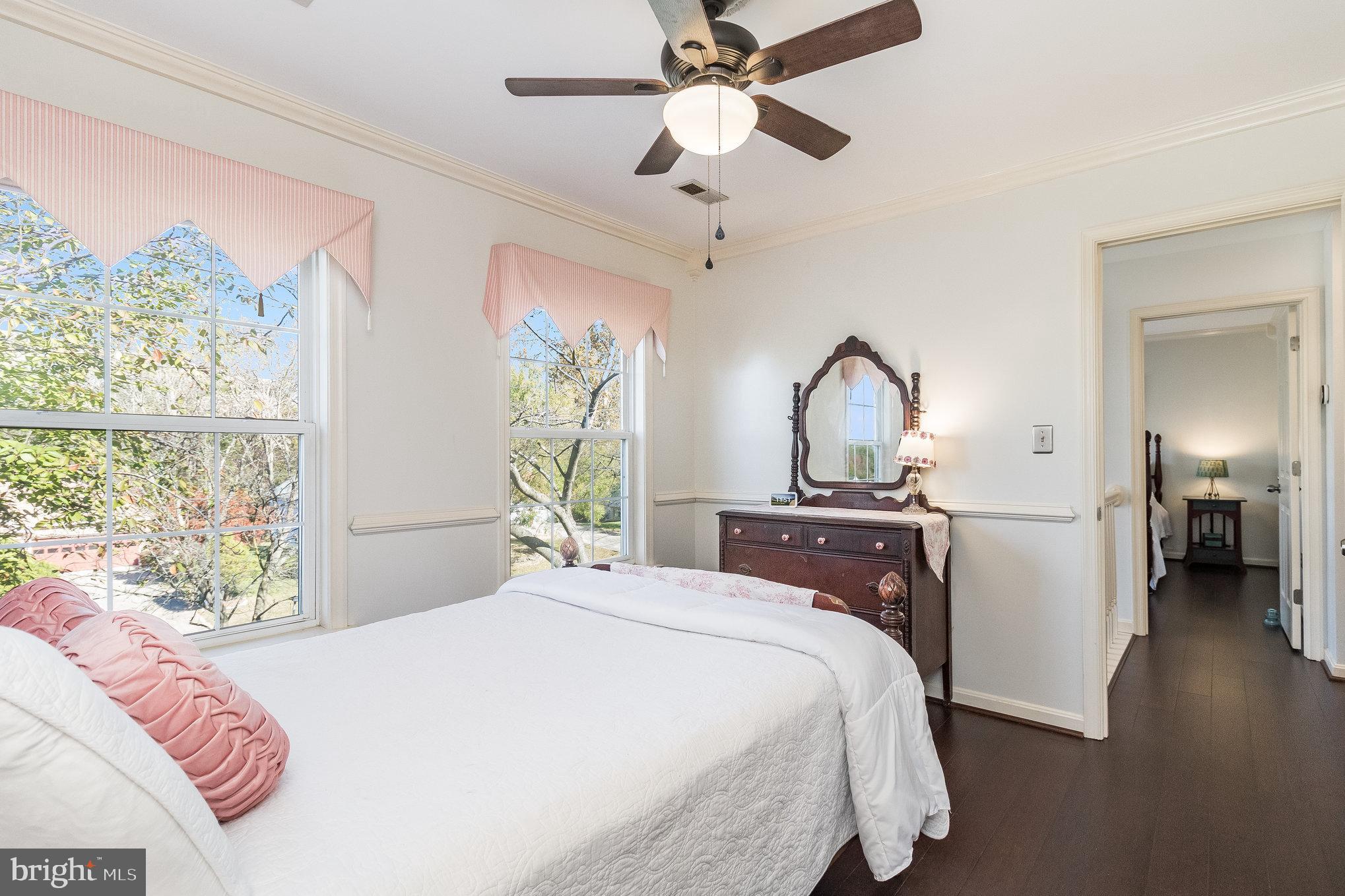 RIDGE POINTE - Residential