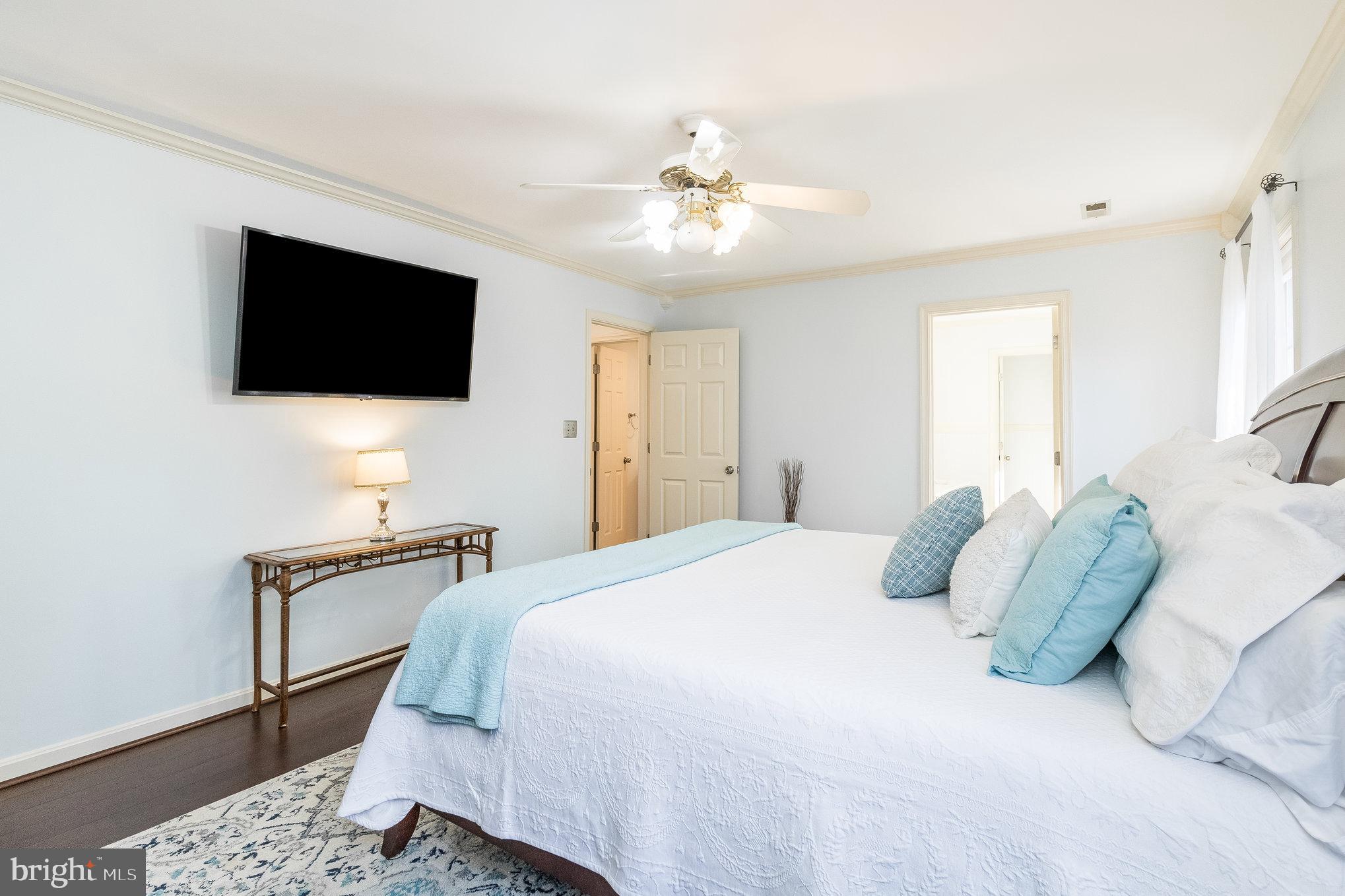 RIDGE POINTE - Residential