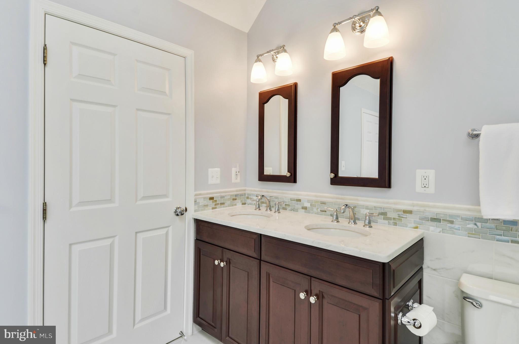 HUNT AT LAKE FAIRFAX - Residential