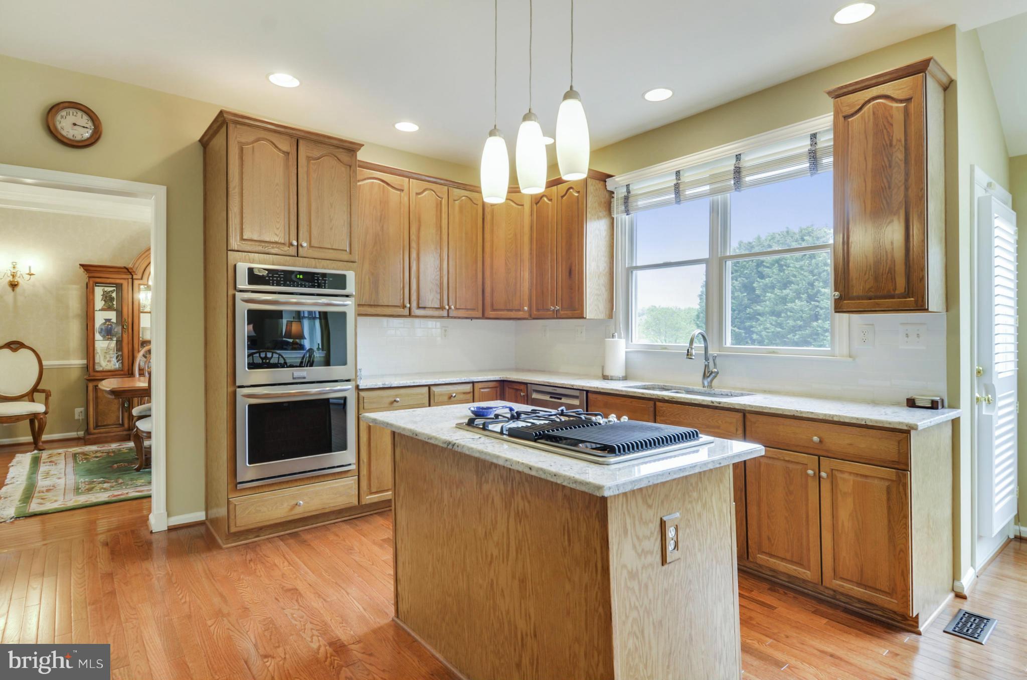 HUNT AT LAKE FAIRFAX - Residential