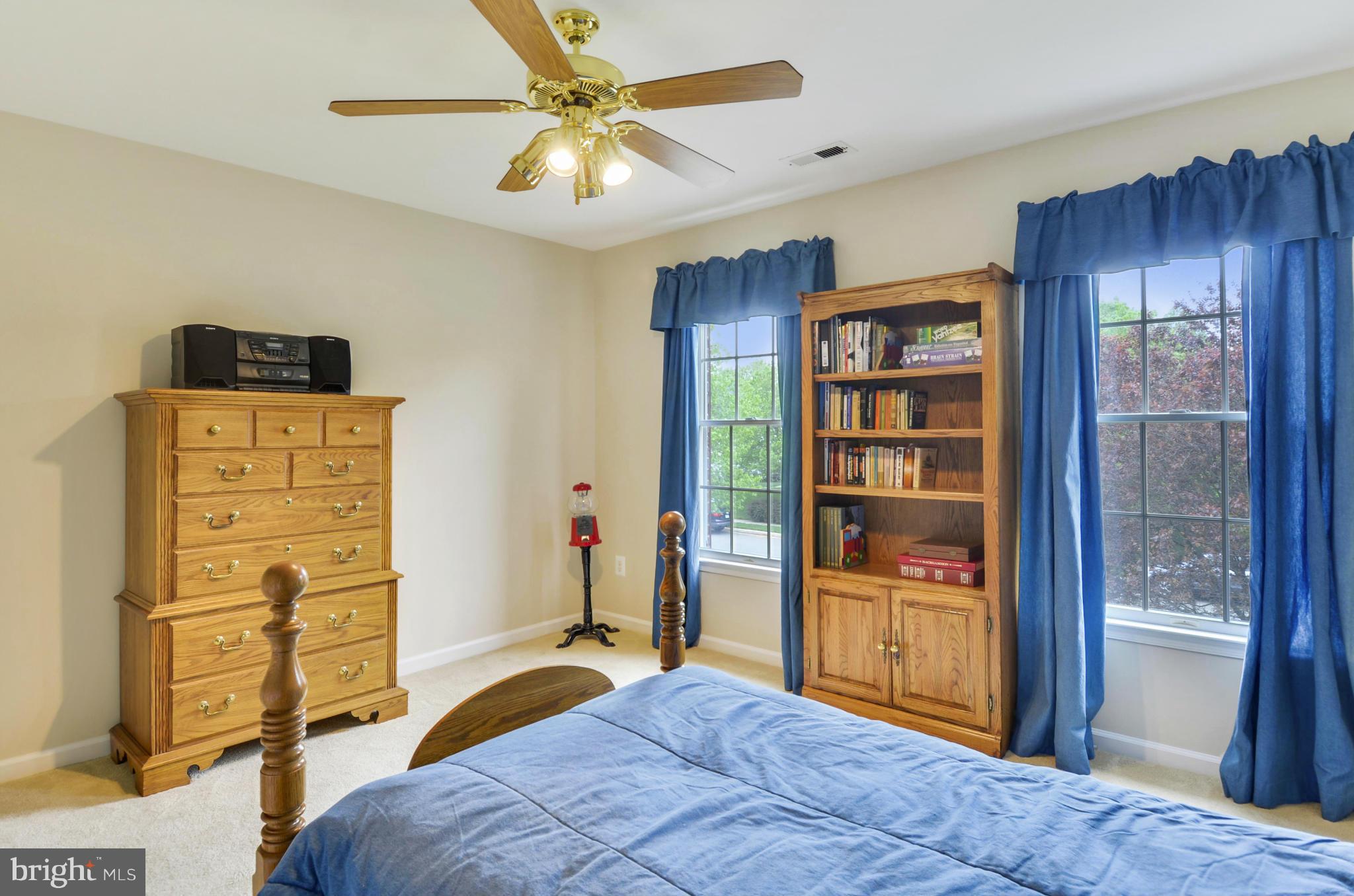 HUNT AT LAKE FAIRFAX - Residential