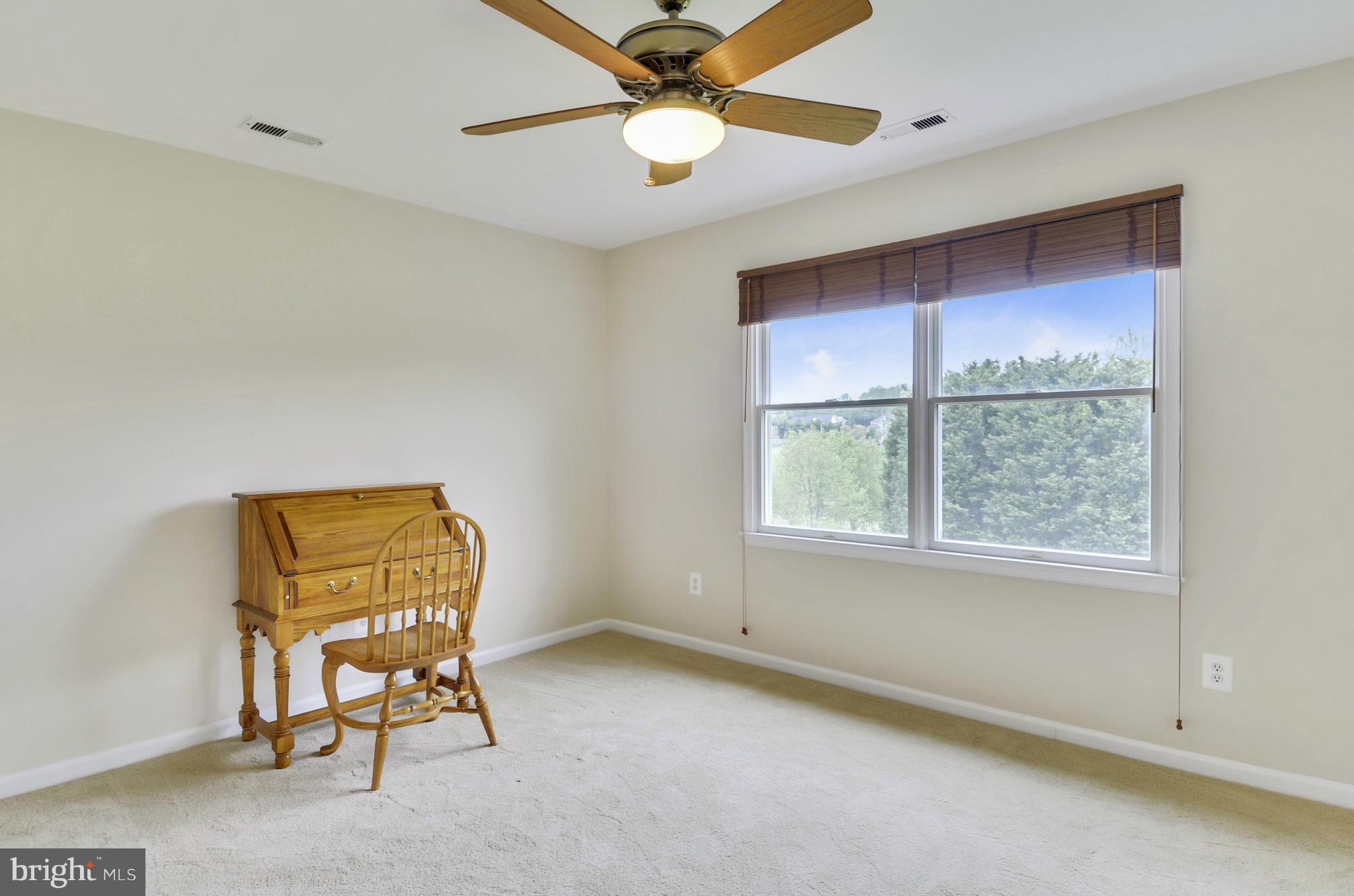 HUNT AT LAKE FAIRFAX - Residential