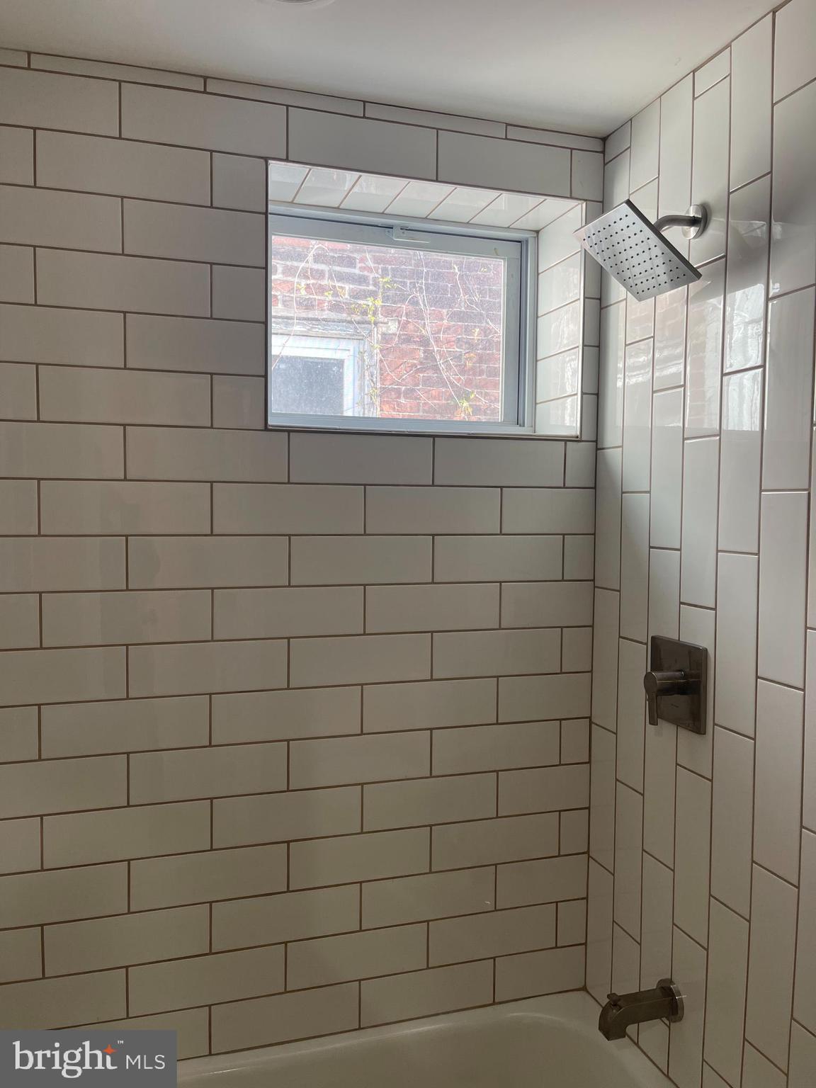 KENSINGTON - Residential Lease