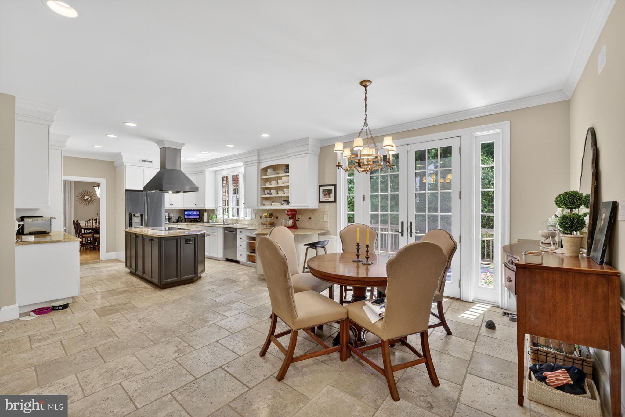 POTOMAC OUTSIDE - Residential