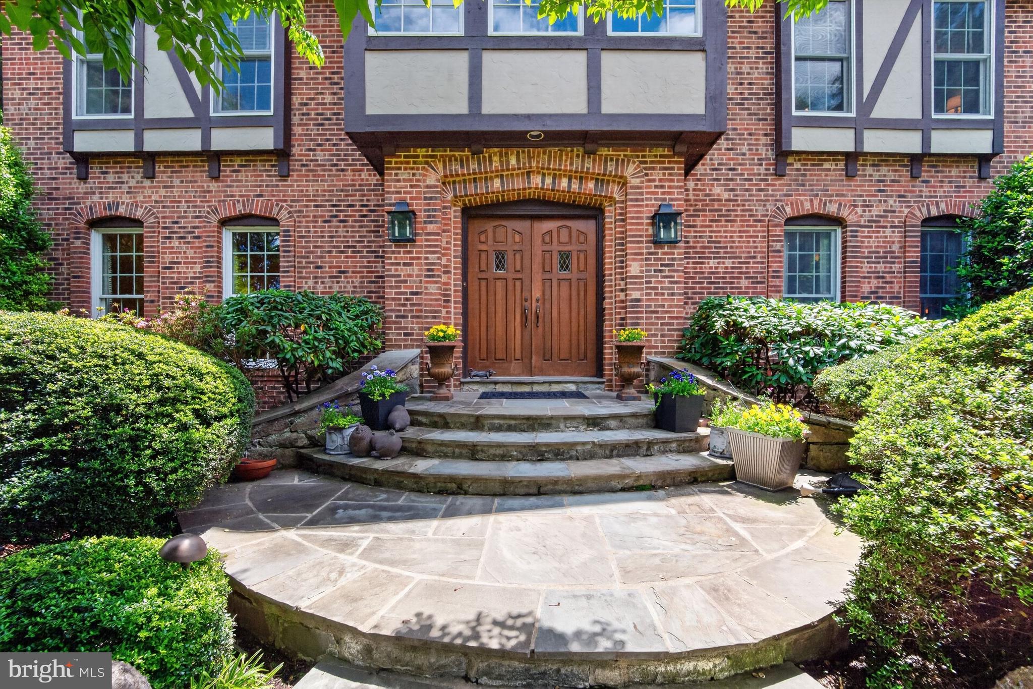 POTOMAC OUTSIDE - Residential