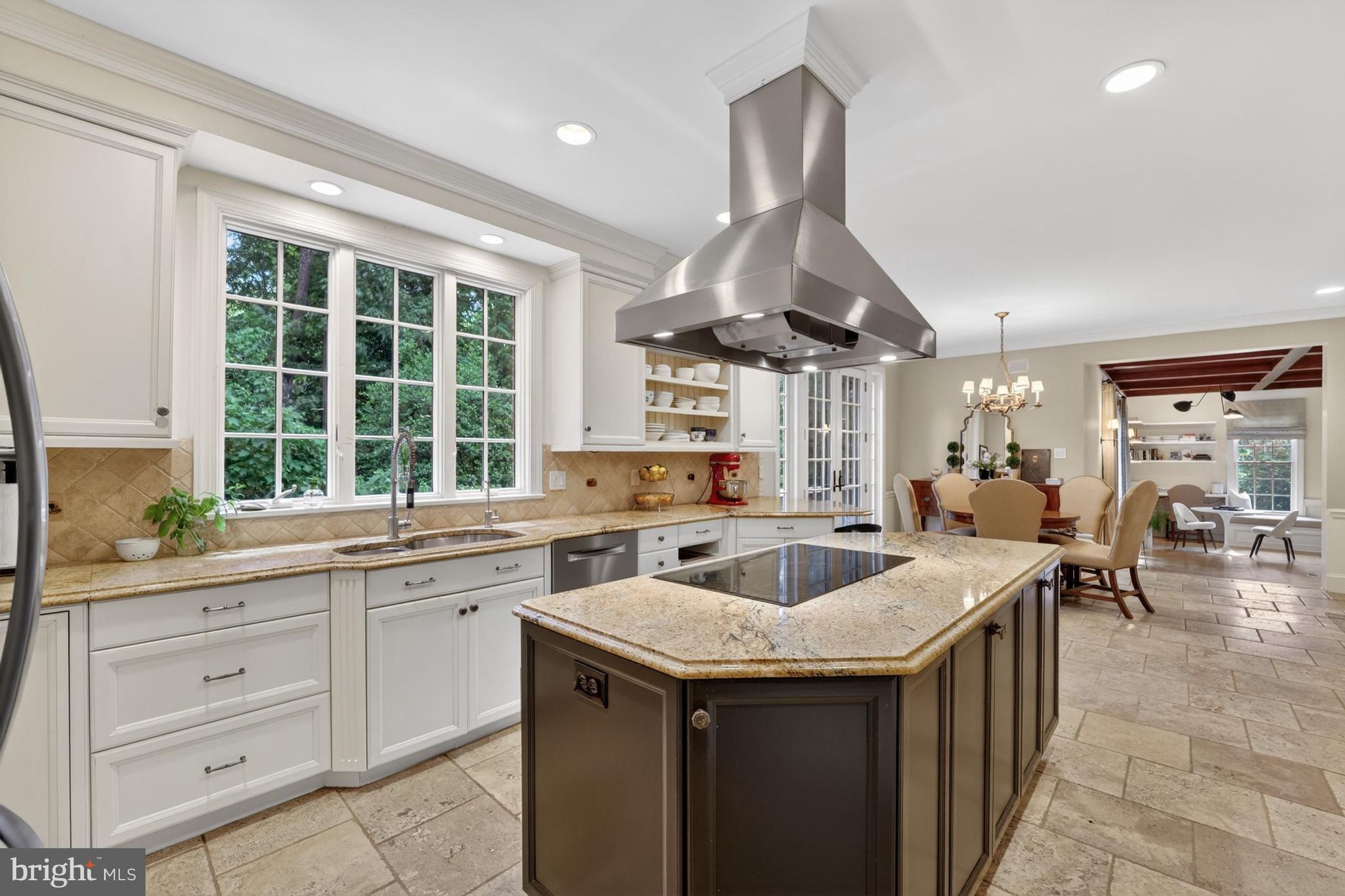 POTOMAC OUTSIDE - Residential