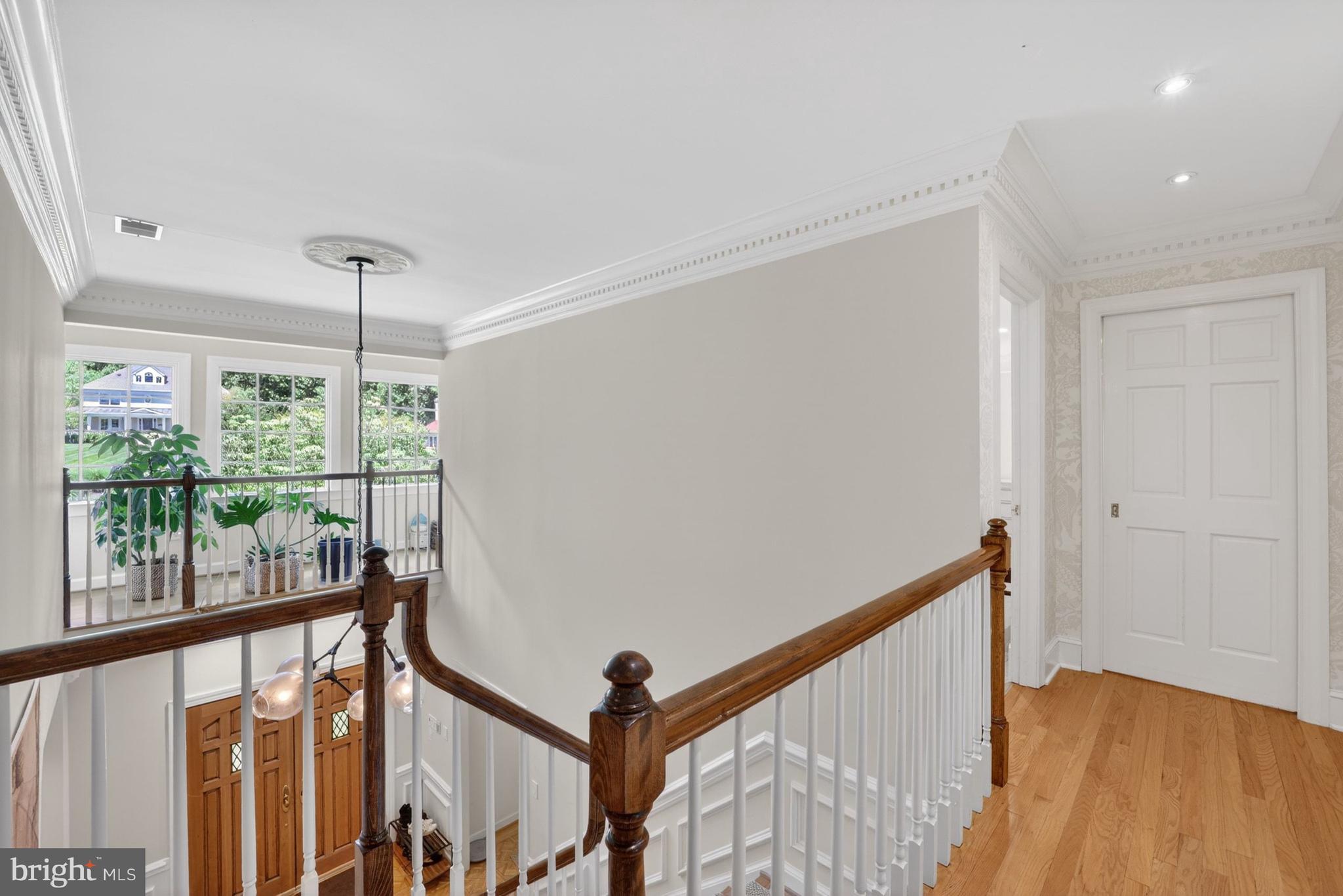 POTOMAC OUTSIDE - Residential