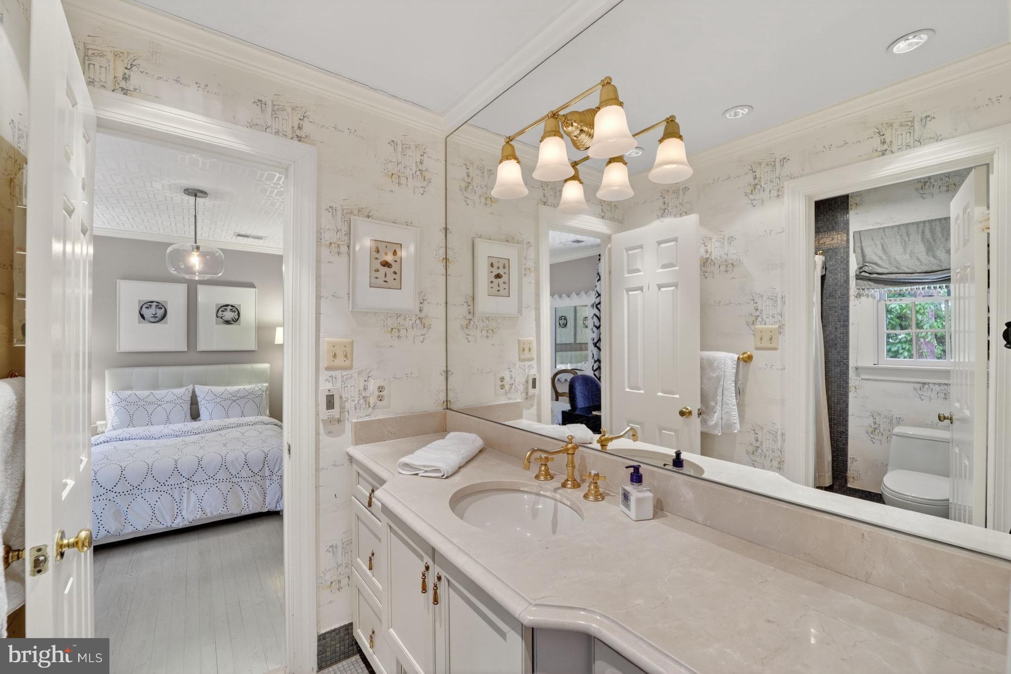 POTOMAC OUTSIDE - Residential