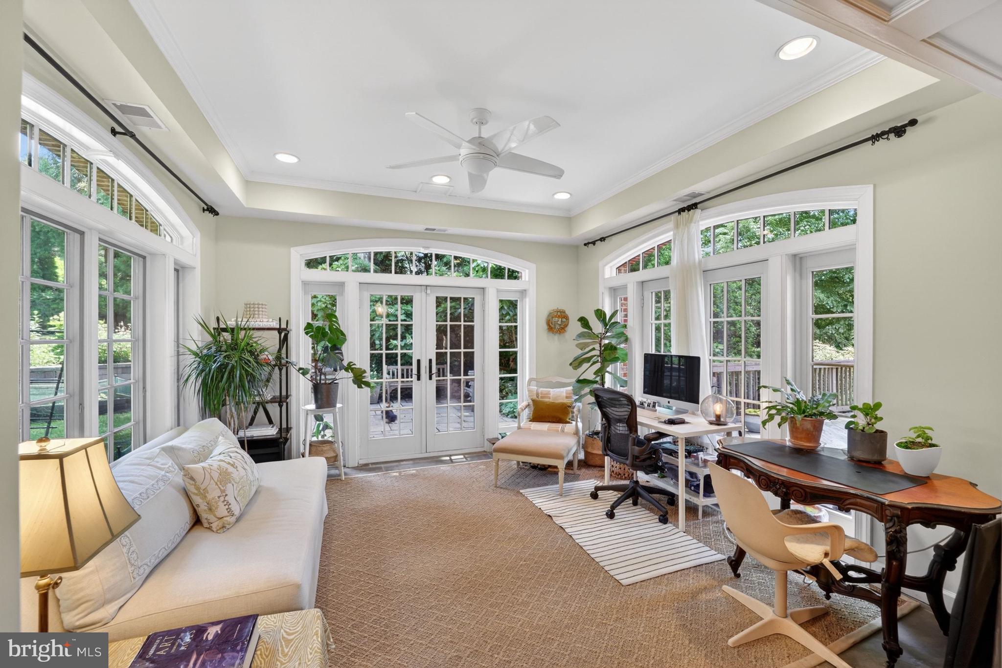POTOMAC OUTSIDE - Residential