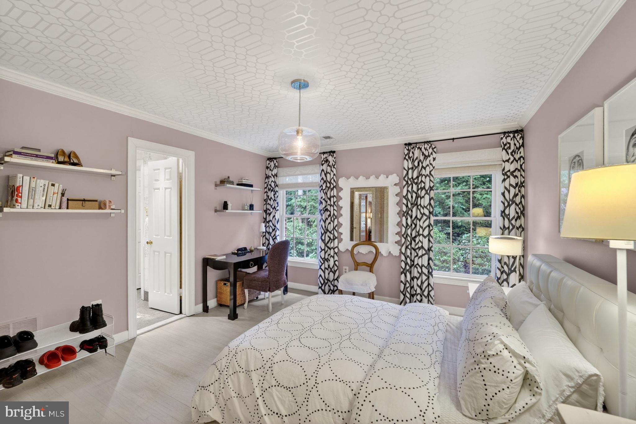 POTOMAC OUTSIDE - Residential