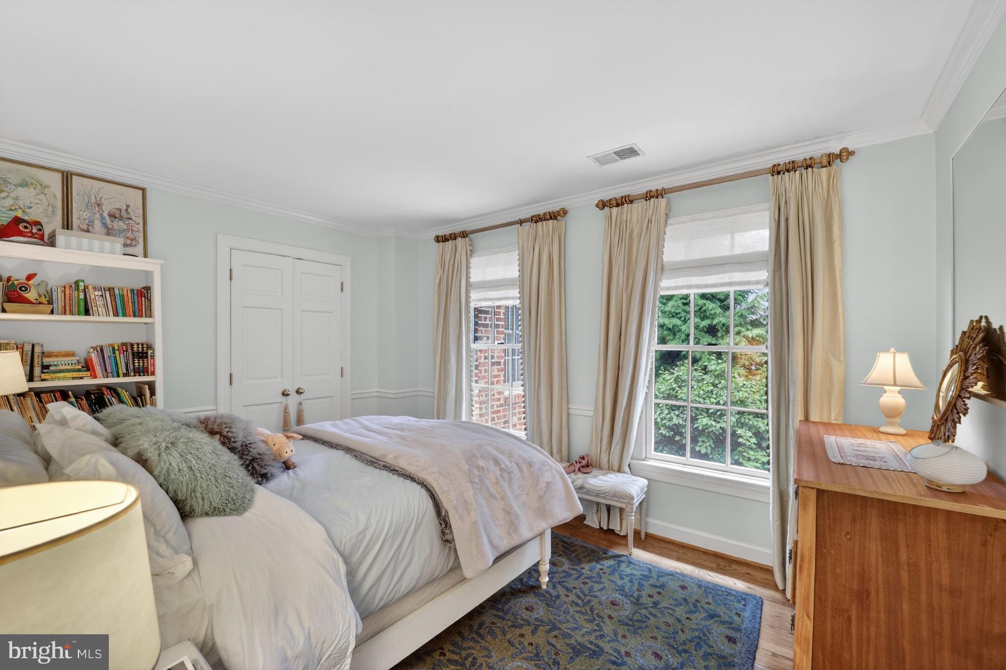 POTOMAC OUTSIDE - Residential