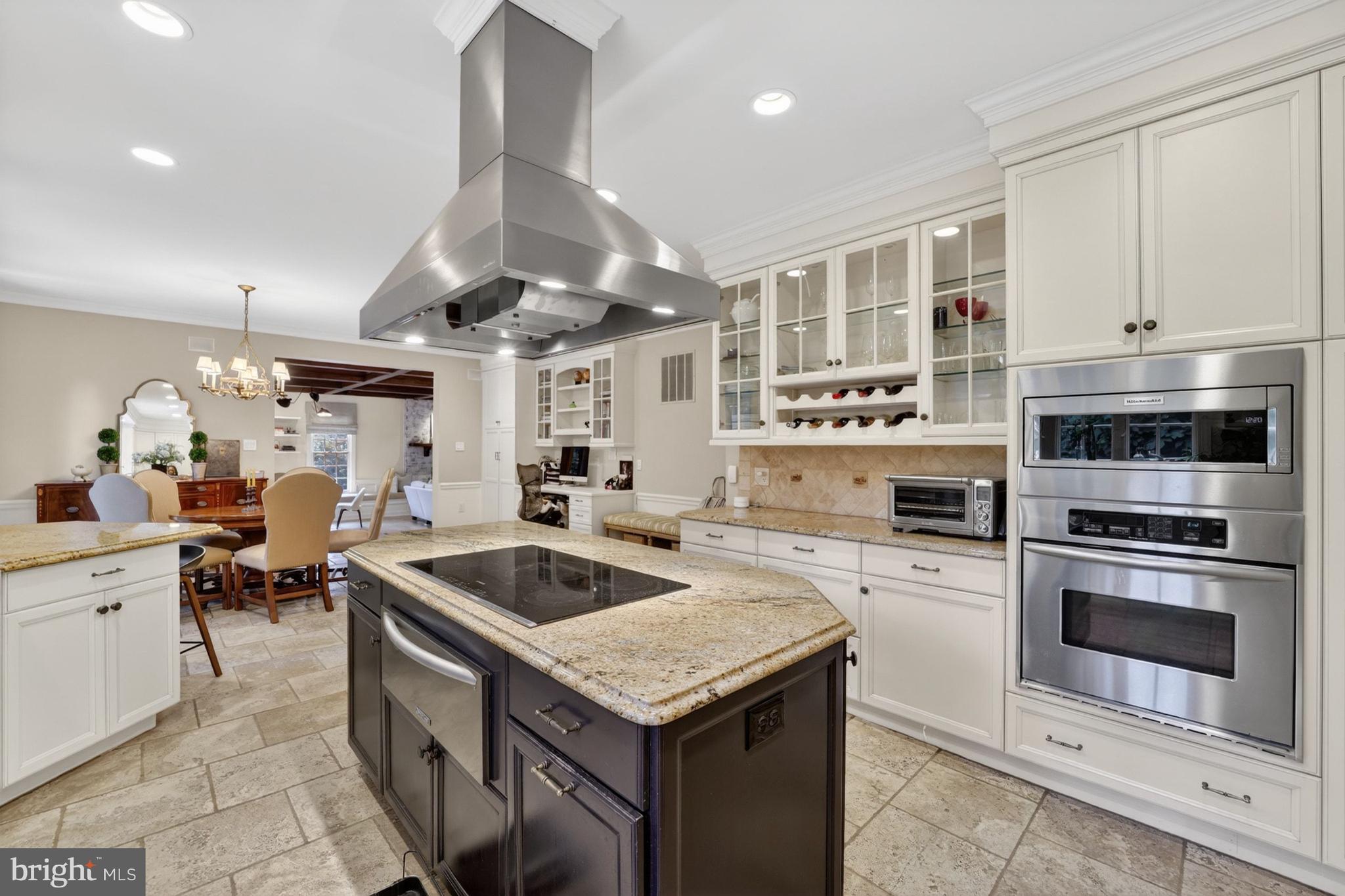 POTOMAC OUTSIDE - Residential