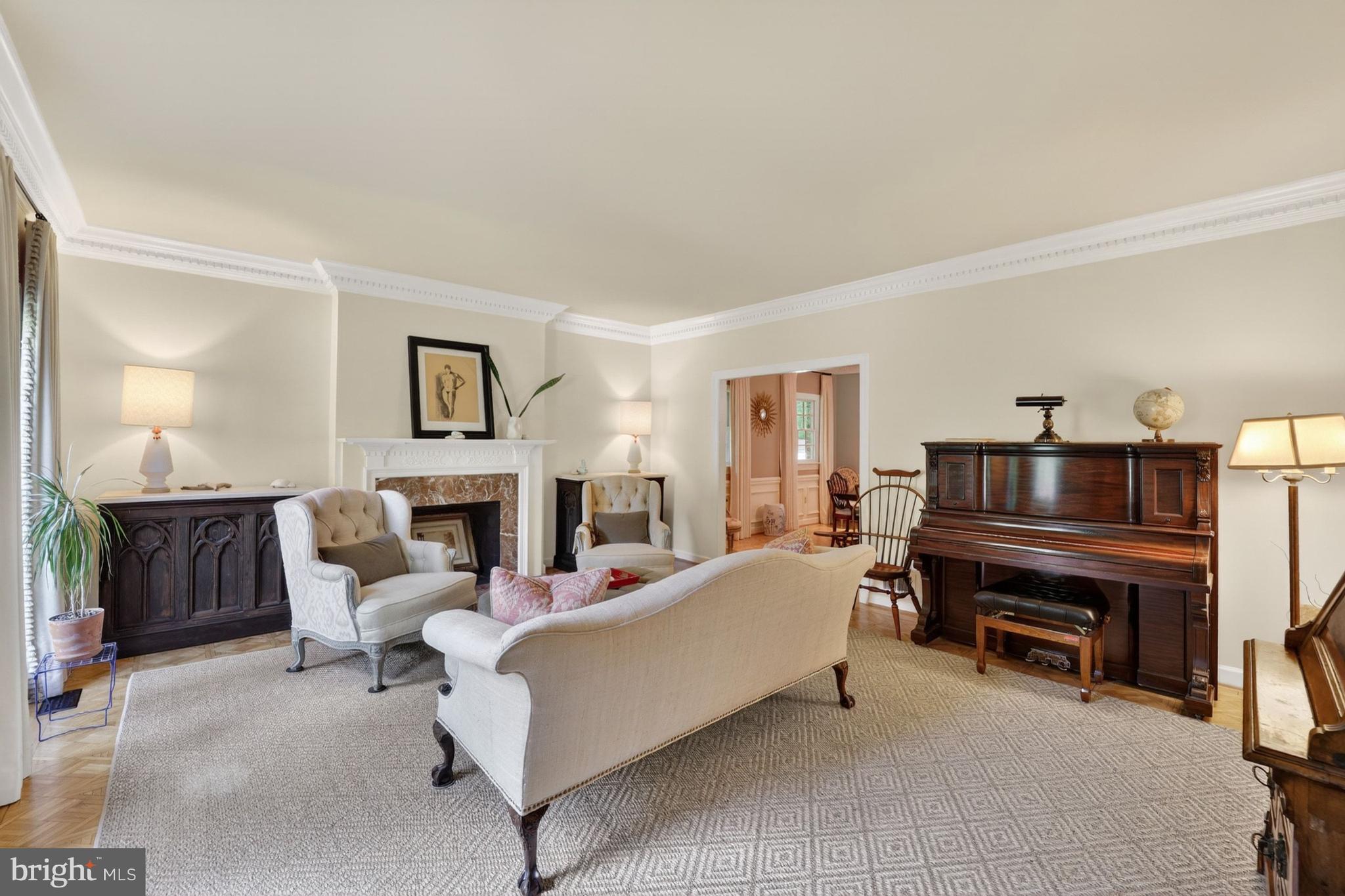 POTOMAC OUTSIDE - Residential