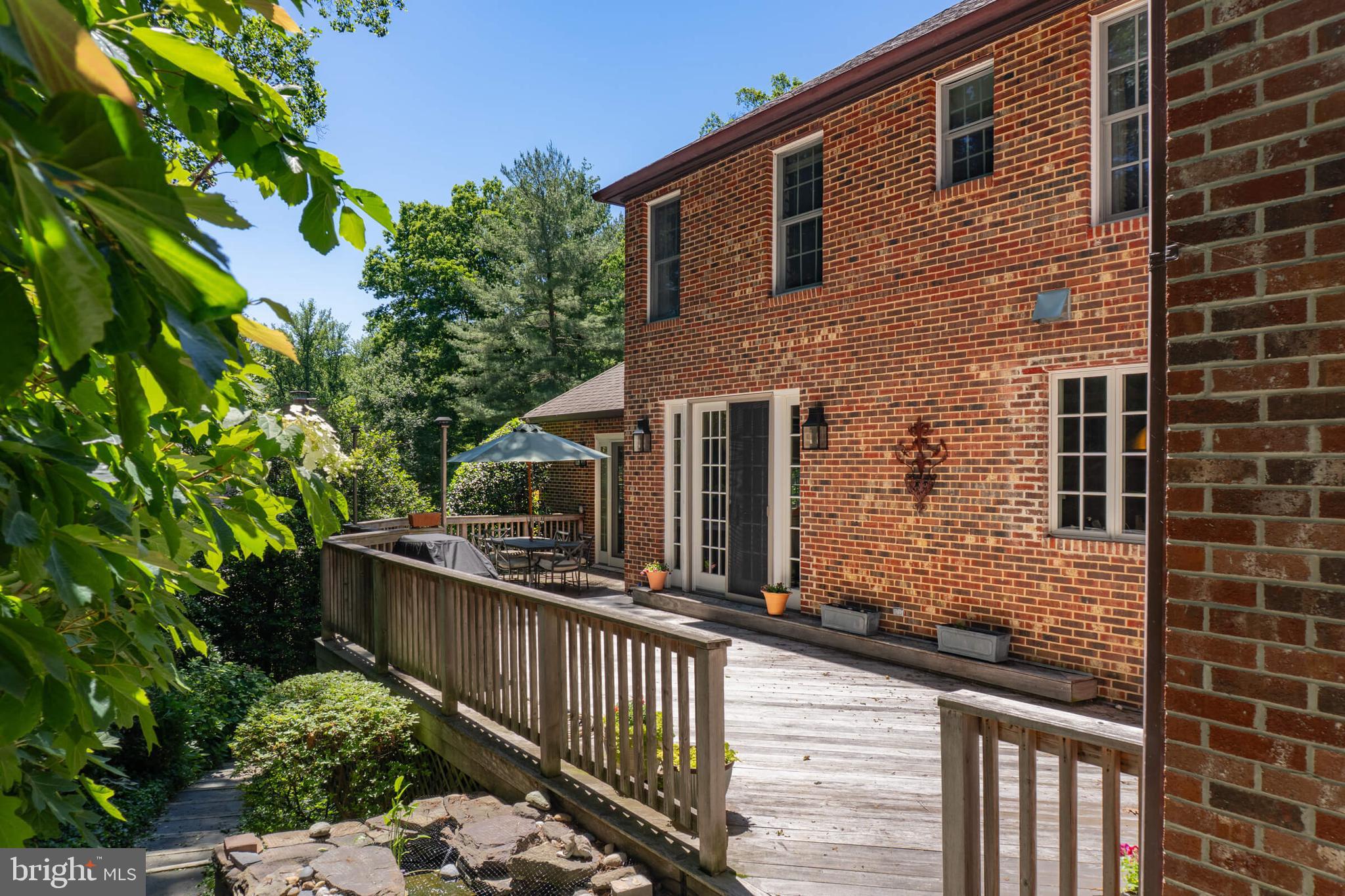 POTOMAC OUTSIDE - Residential