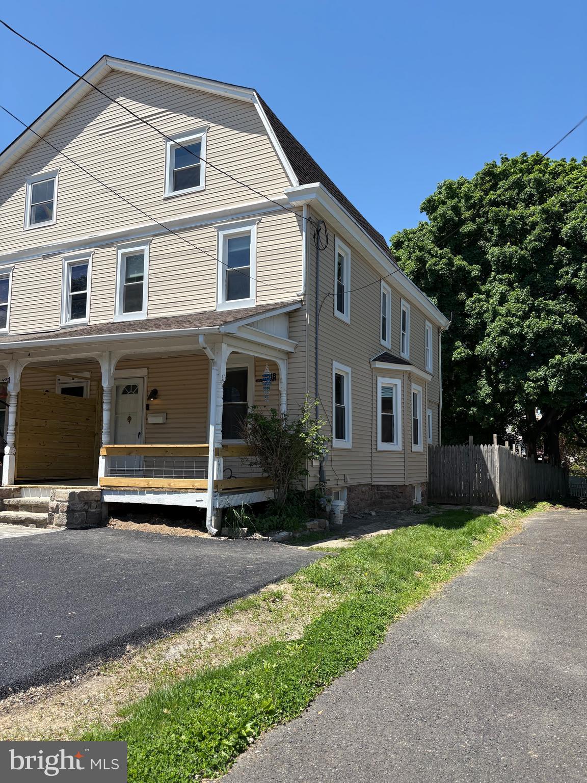 WILLOW GROVE - Residential