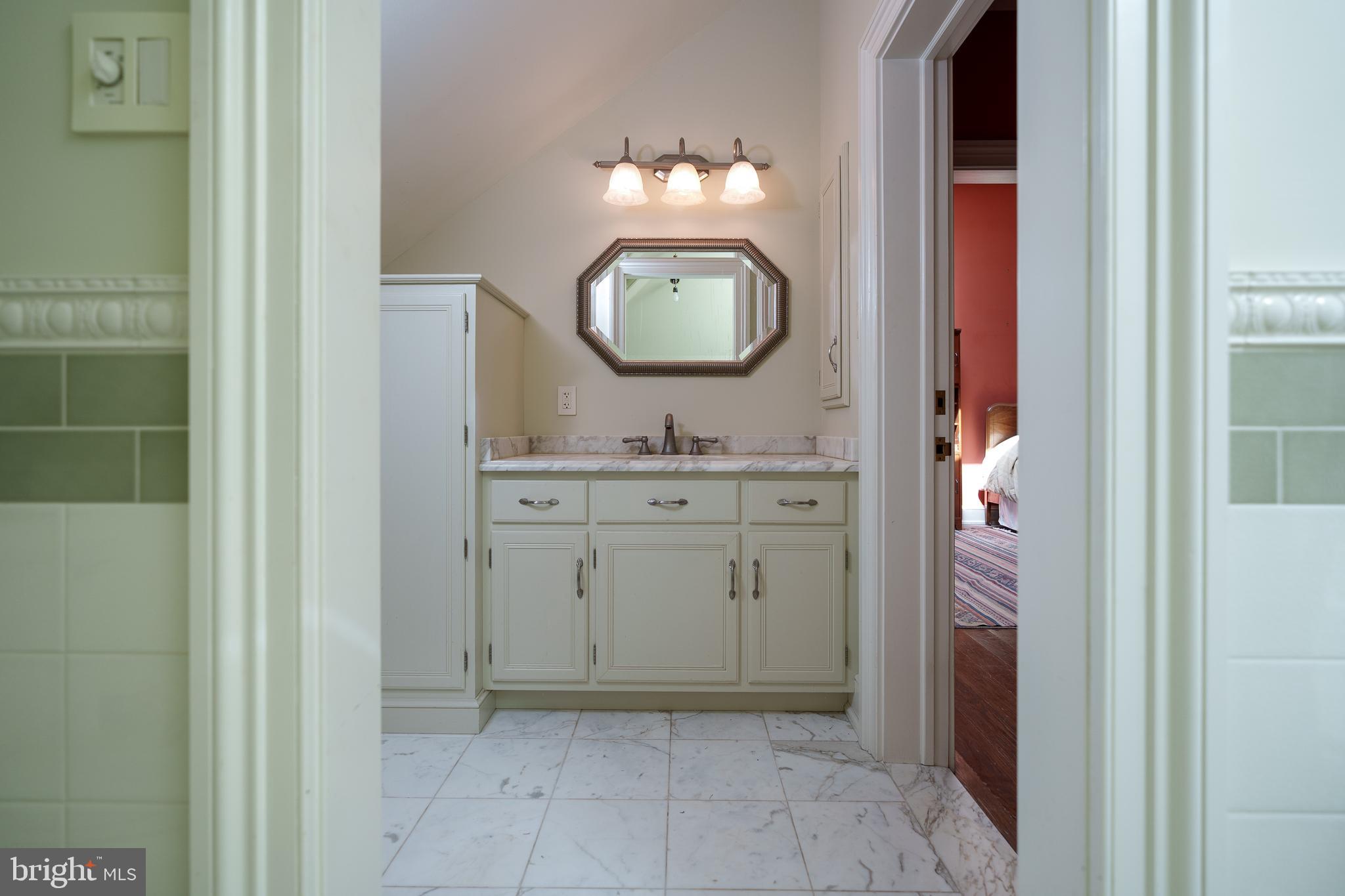 SCHOOL LANE HILLS - Residential