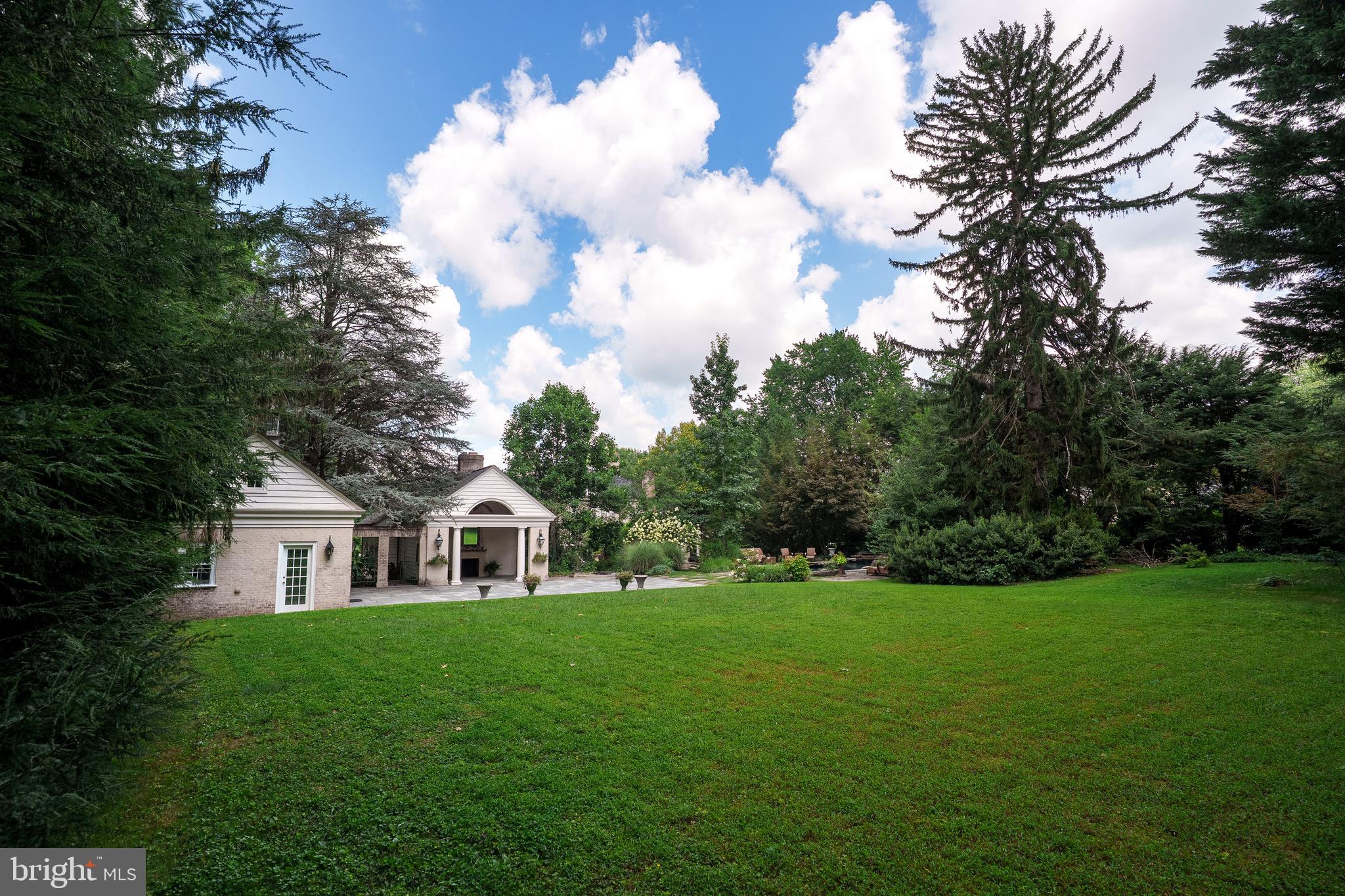 SCHOOL LANE HILLS - Residential