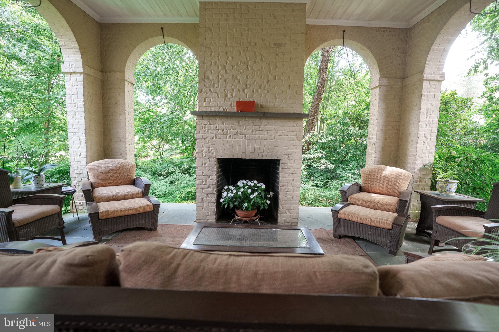 SCHOOL LANE HILLS - Residential