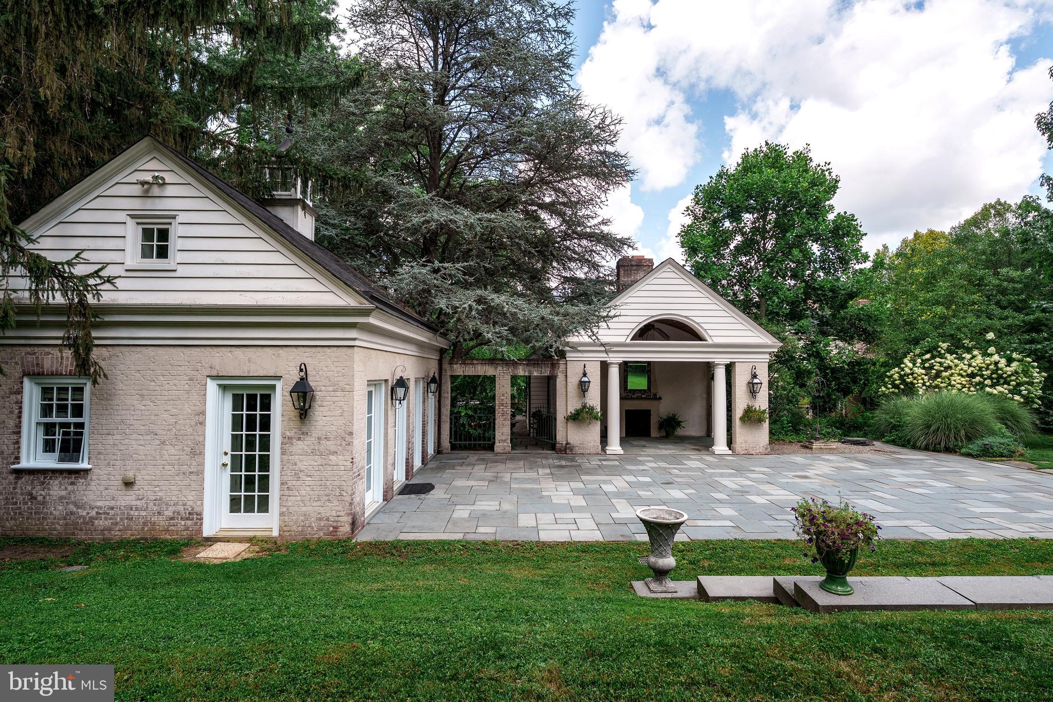 SCHOOL LANE HILLS - Residential